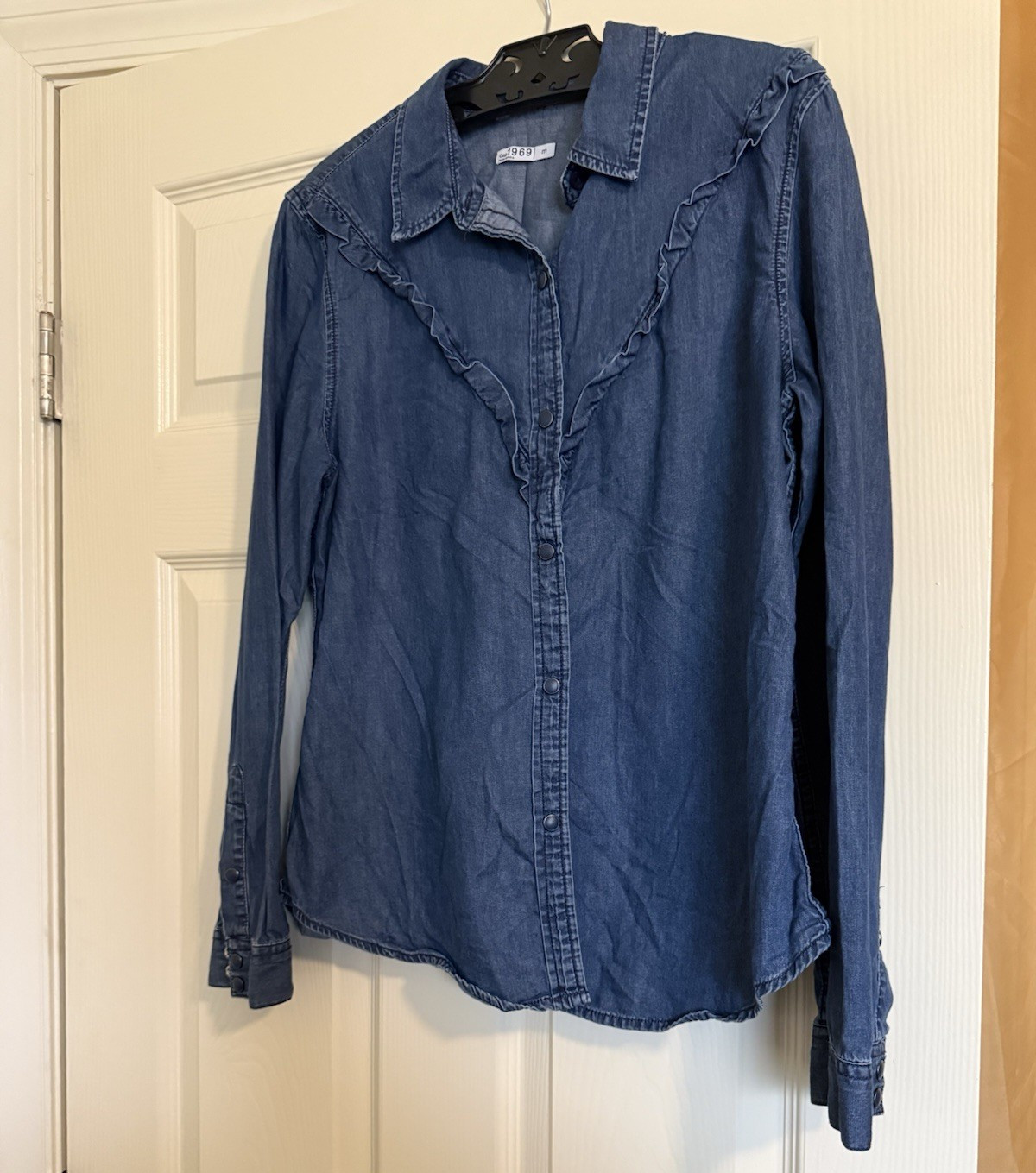 Gap 1969 Women’s Blue Denim Ruffle Button-Up Shirt Collared Long Sleeve M