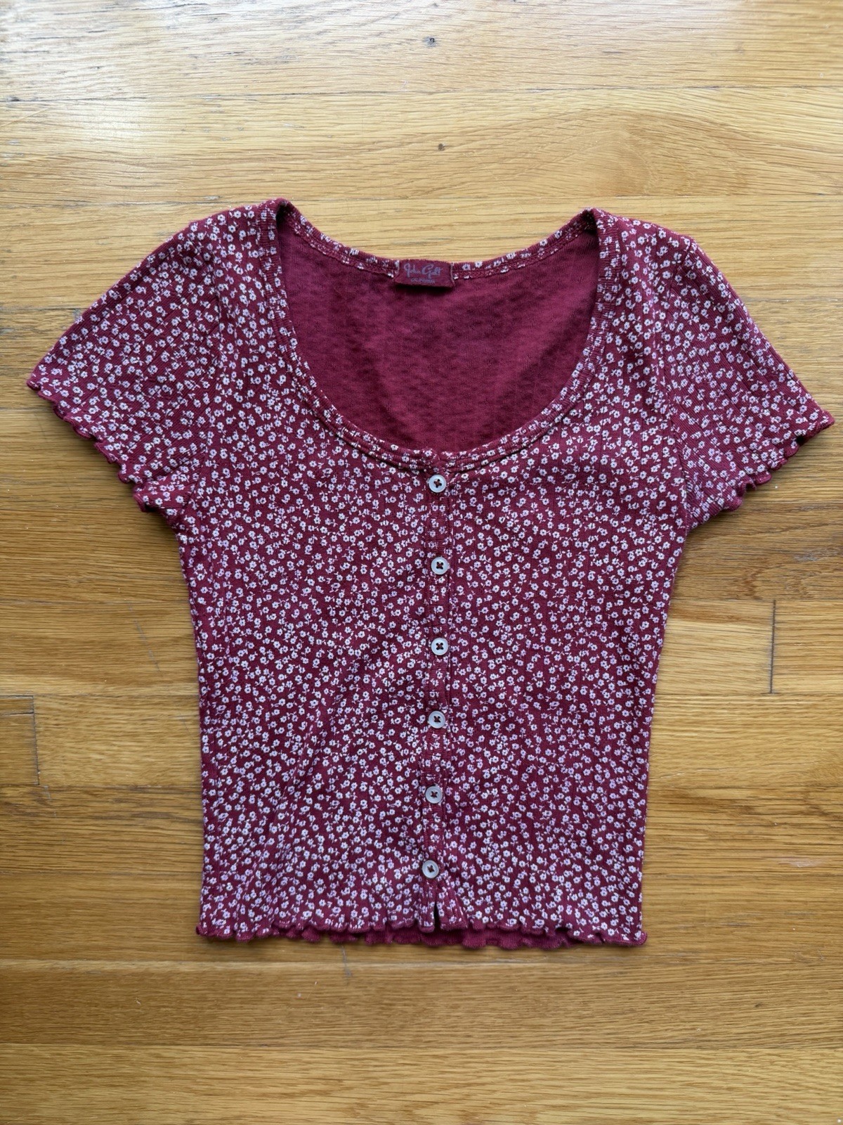 John Galt Burgundy Floral Baby Tee Button Front Crop Top – One Size