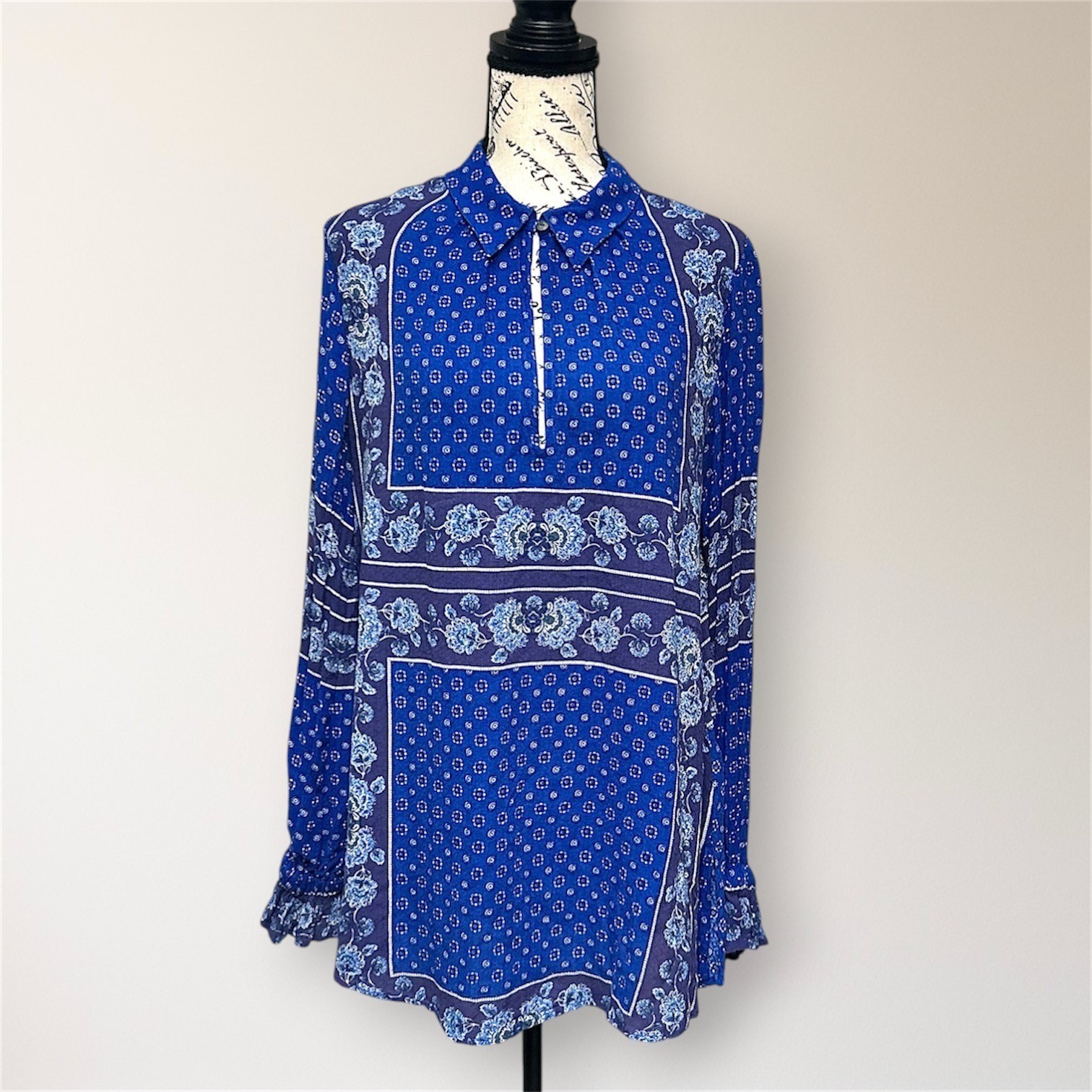 Free People Changing Time True Blue Floral Long Sleeve Tunic Top M Boho Peasant