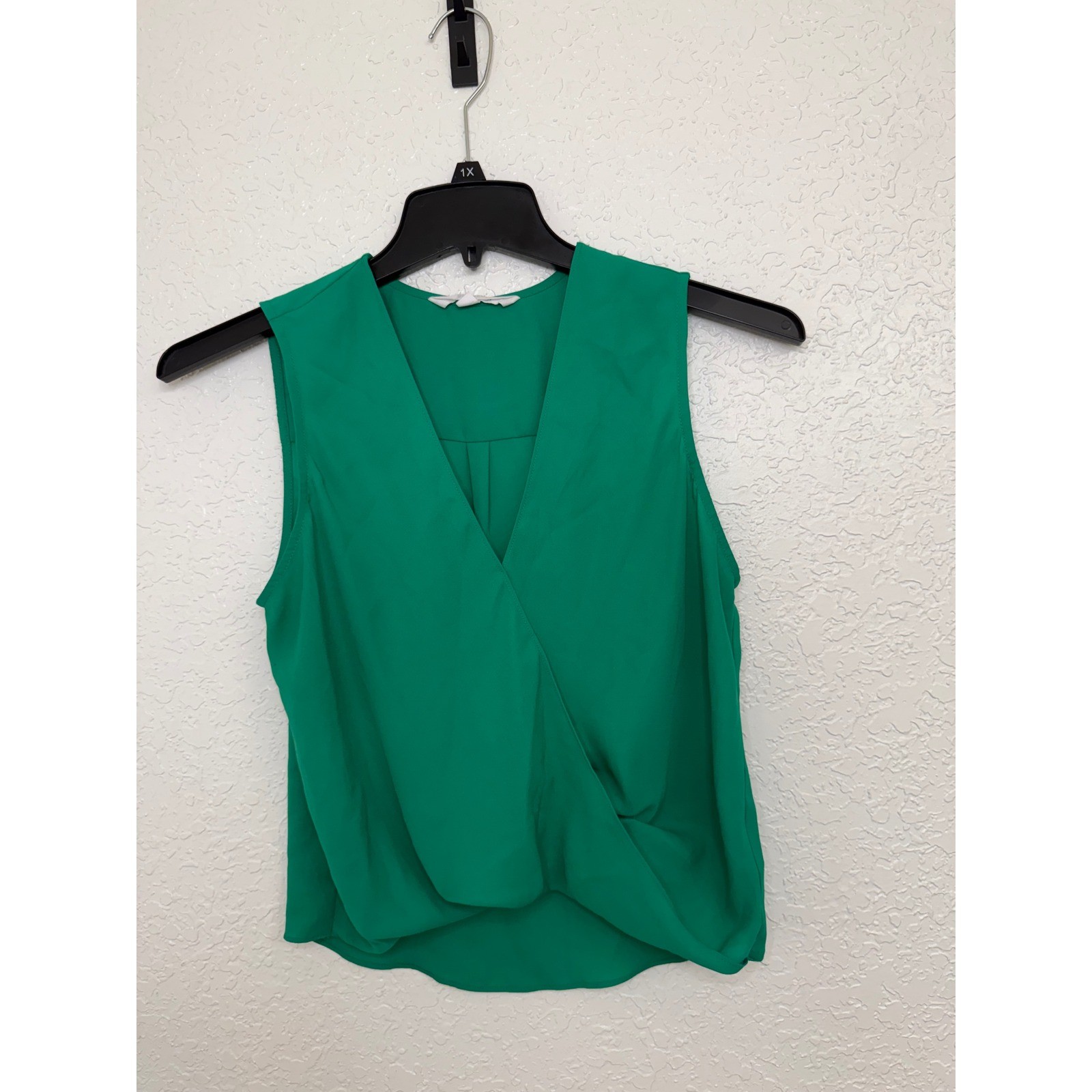 BB Dakota Green Sleeveless Wrap Top Blouse XS Casual Party