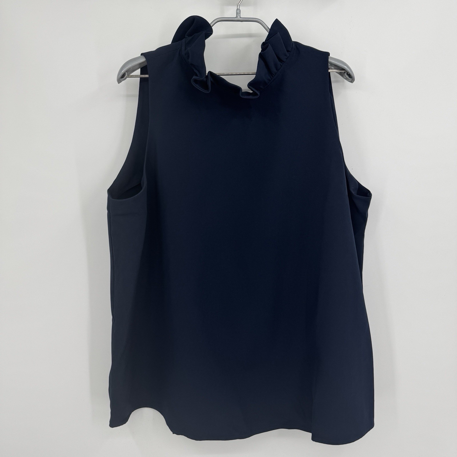 Tuckernuck Navy Blue Mason Blouse size XXL 2XL Sleeveless Top Ruffle Bow Tie NWT