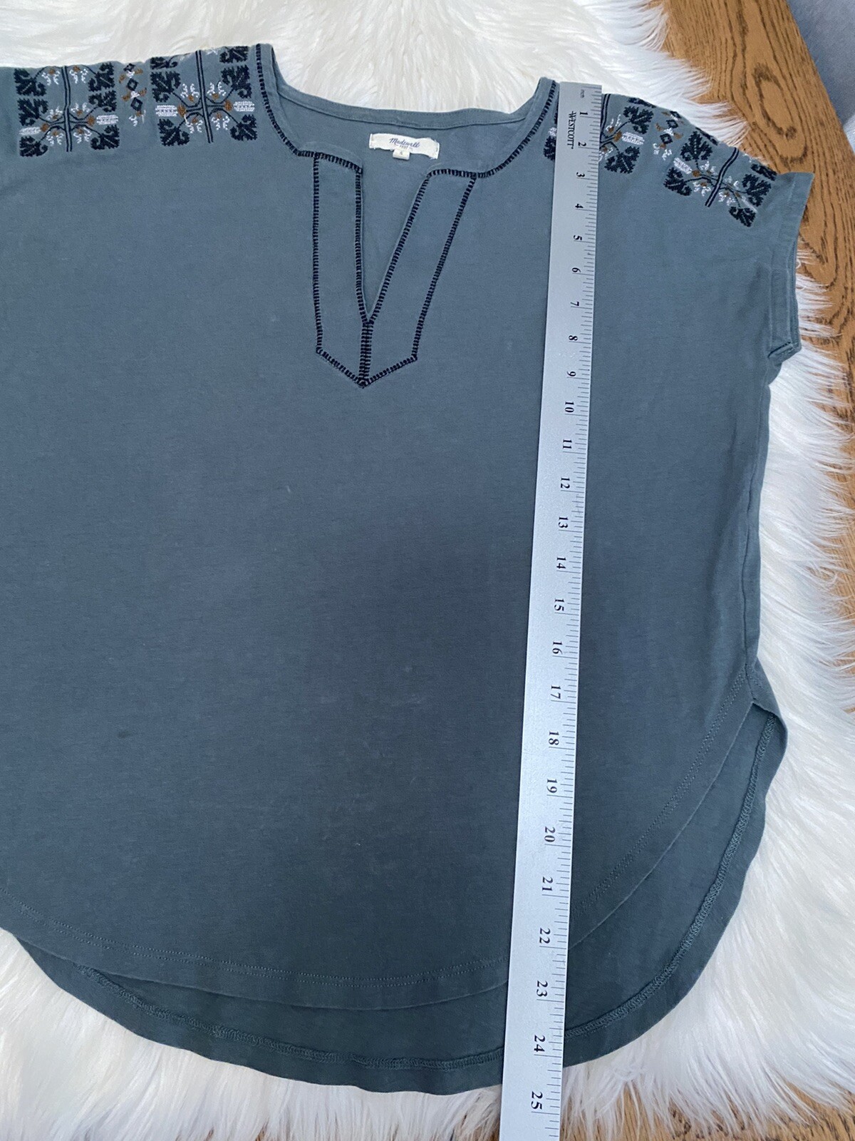Madewell Embroidered Green Split Neck Tee Boho Cross Stitch Dusty Teal Green S