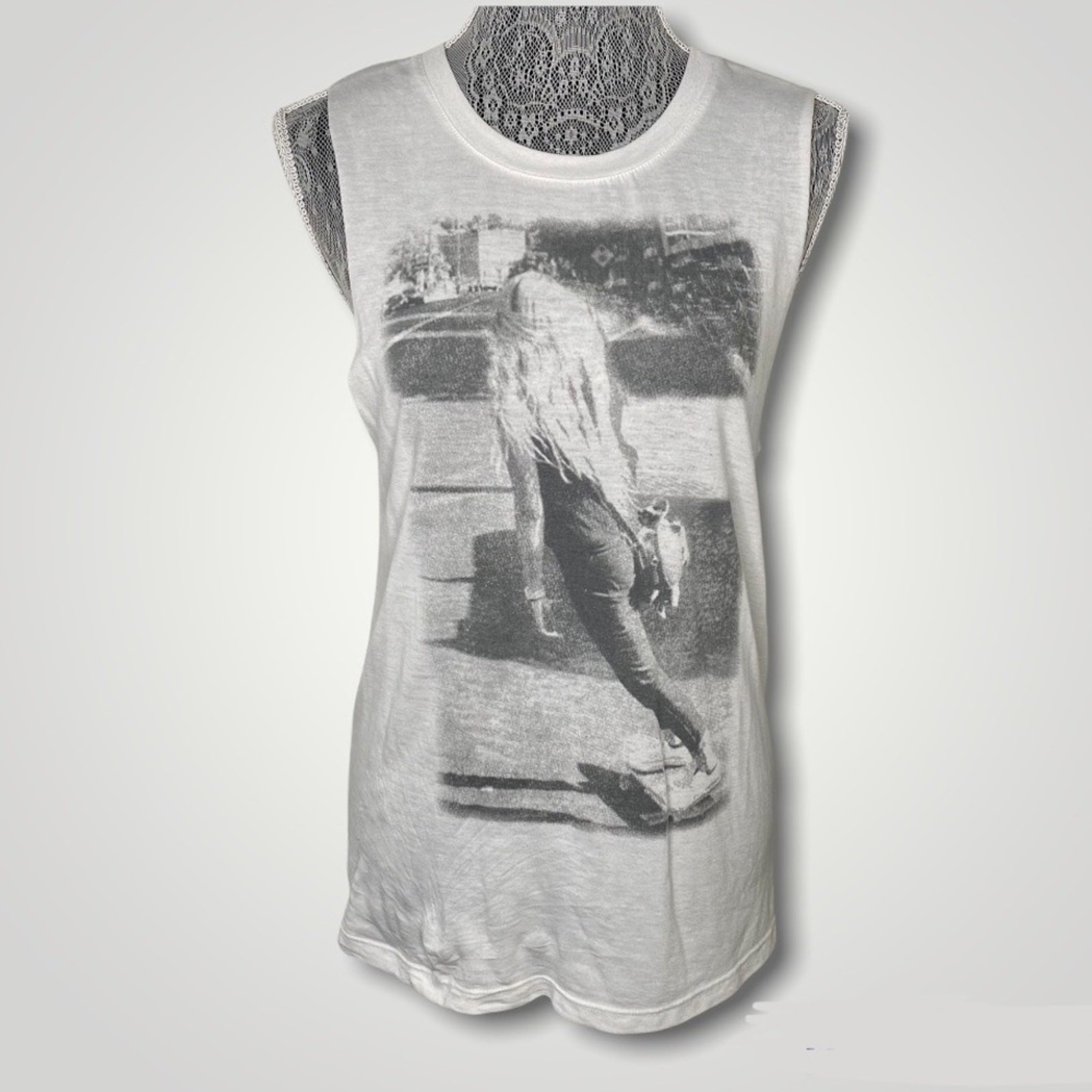 DELIA*S Woman’s 2000’s Y2K Skater Girl White Crew Neck Muscle Tee Tunic Tank S