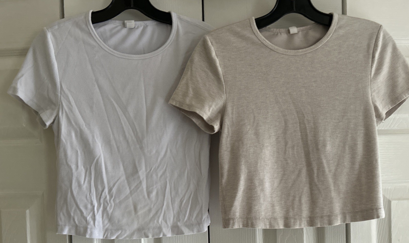 Yogalucious Tara 2 crop Tops women M White, Ivory Short Sleeves Shelf Bra