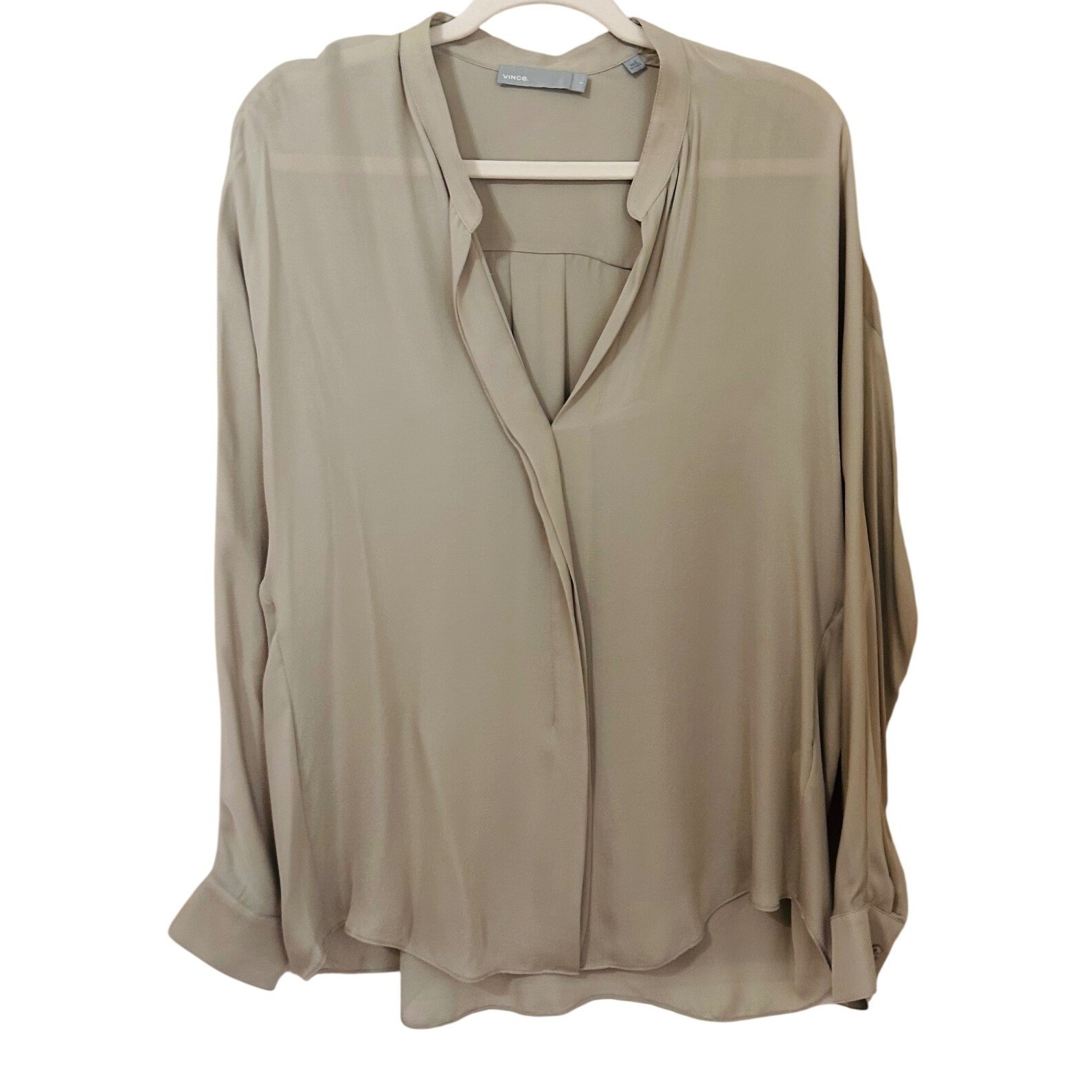 Vince 100% Silk Split Neck Hidden Button Blouse Long Sleeve Size 6 Taupe