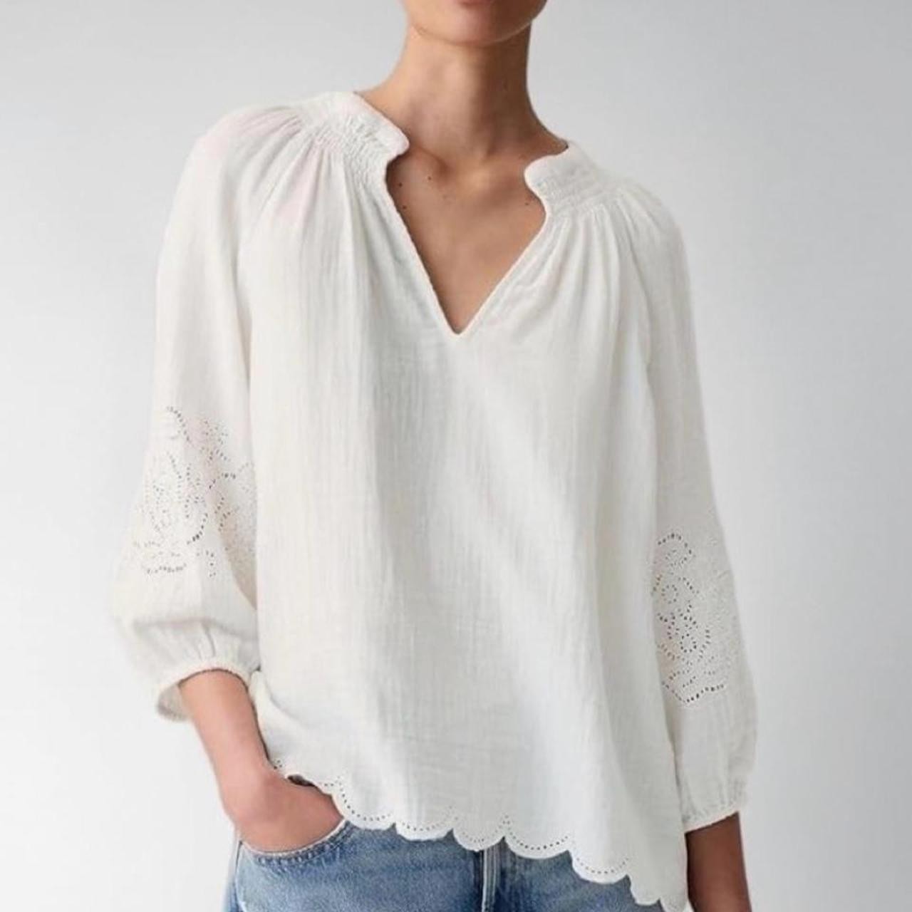 GAP White Gauze Eyelet Blouse Petite Small Boho Cotton V-Neck Embroidered Top