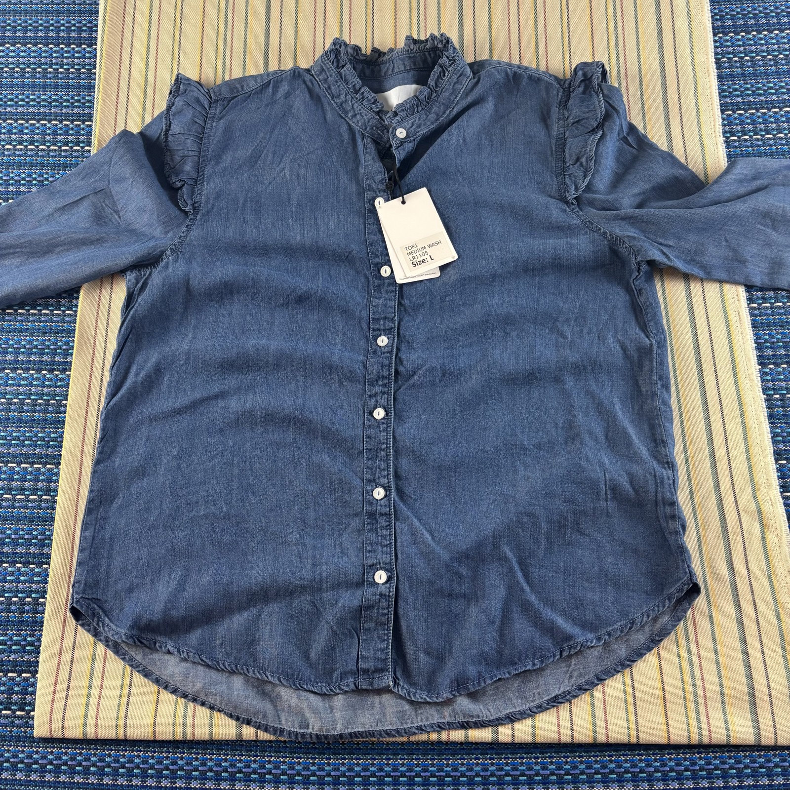 Lola River Shirt Womens Large Tencel Tori Medium Wash Long Sleeve Ruffle NYC
