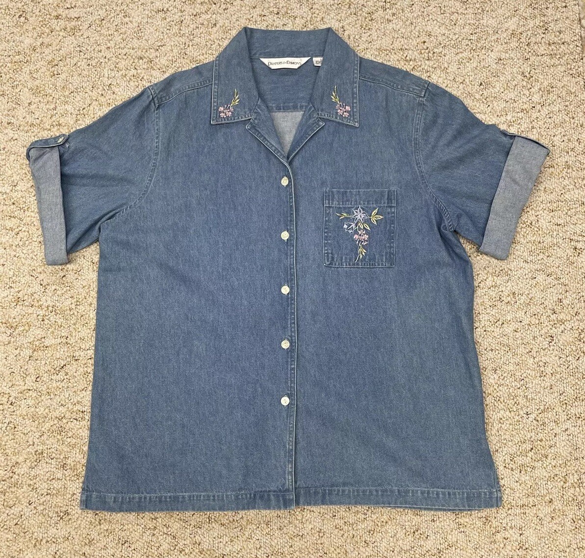 Draper’s & Damon’s Denim Jean Shirt Women’ size Large Embroidered