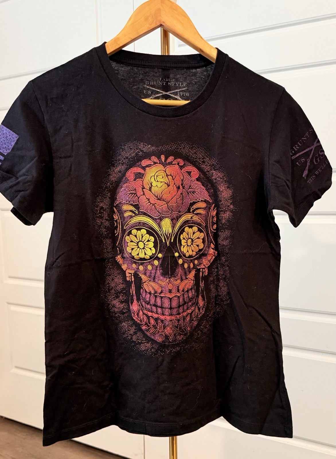 2 Grunt Style T Shirts Women’s L Short Sleeve