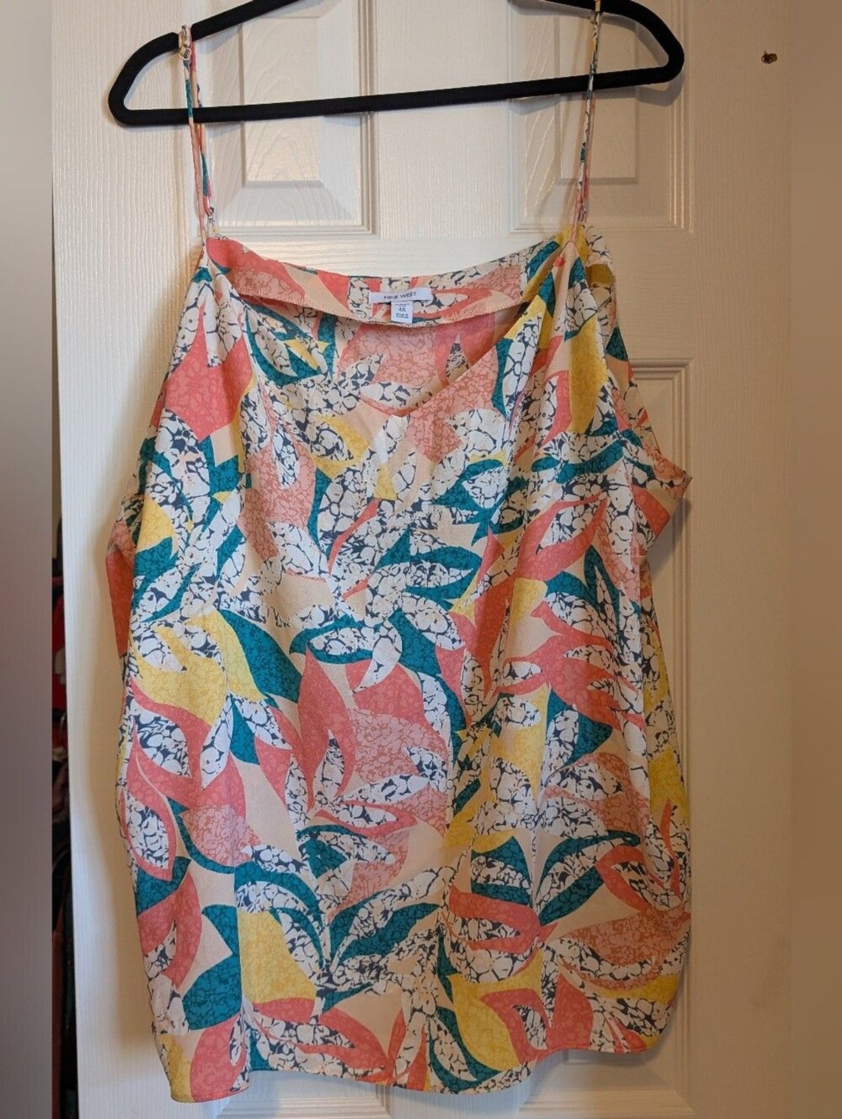 Nine West Abstract Crackle Leaf V-Neck Camisole Tank Top 4X