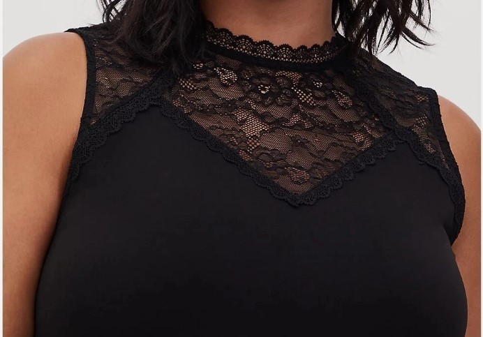 Torrid Plus Size 2 Black Lace Mock Neck Tank Top Sharkbite Hem Rayon Blouse.