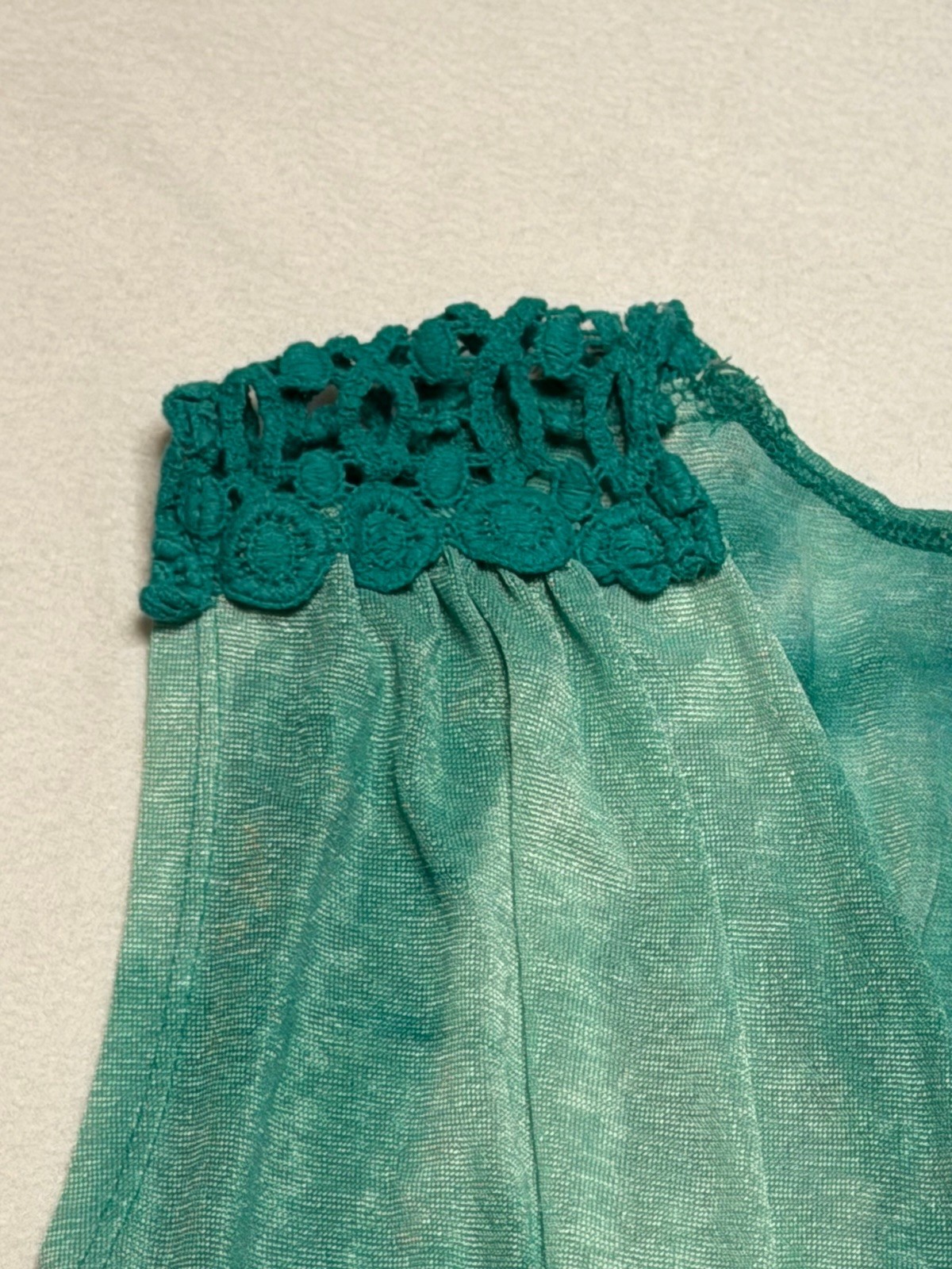 HeartSoul Boho Teal Shimmer Ruched Crochet Lace Trim Top Size Small