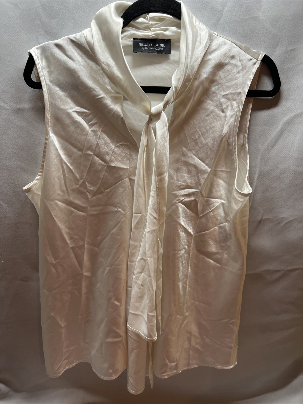 Evan Picone Silky Sleeveless V Neck With Tie Front Large Champagne Classic Wear