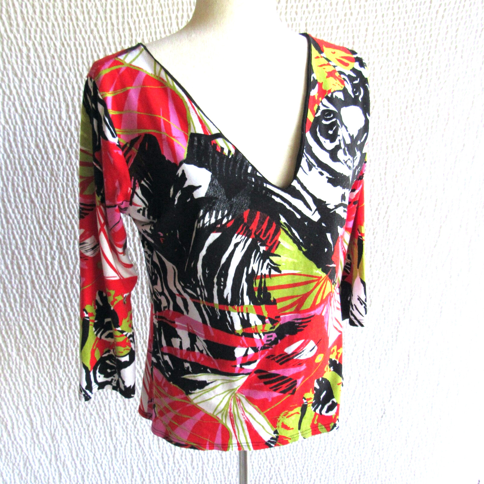 Colorful Pullover Top L Vneck 3/4 Upper Double Lined Made USA Hot babe