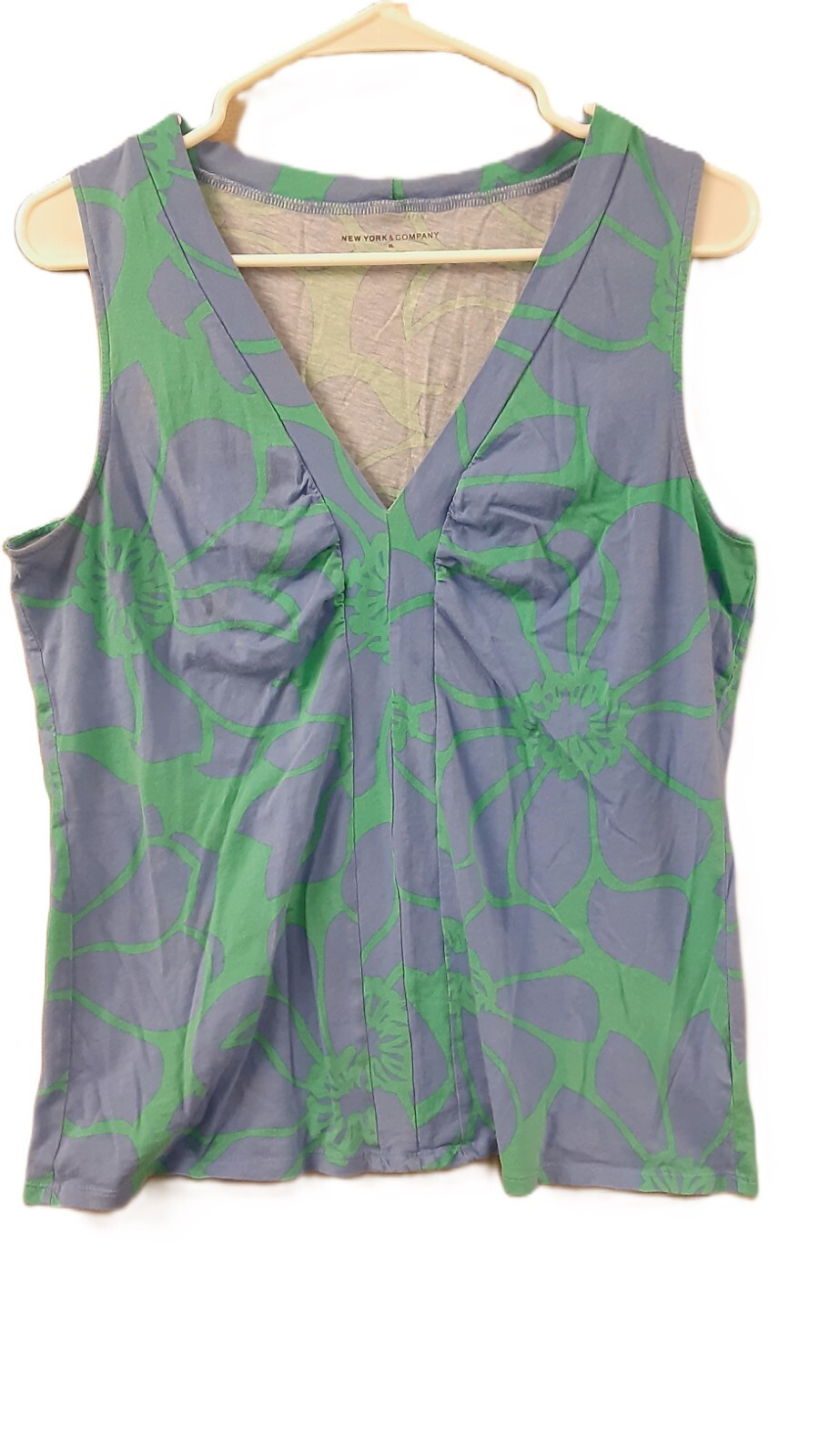 New York Co Woman’s Top Size XL Sleeveless, Pullover, machine wash, lightweight