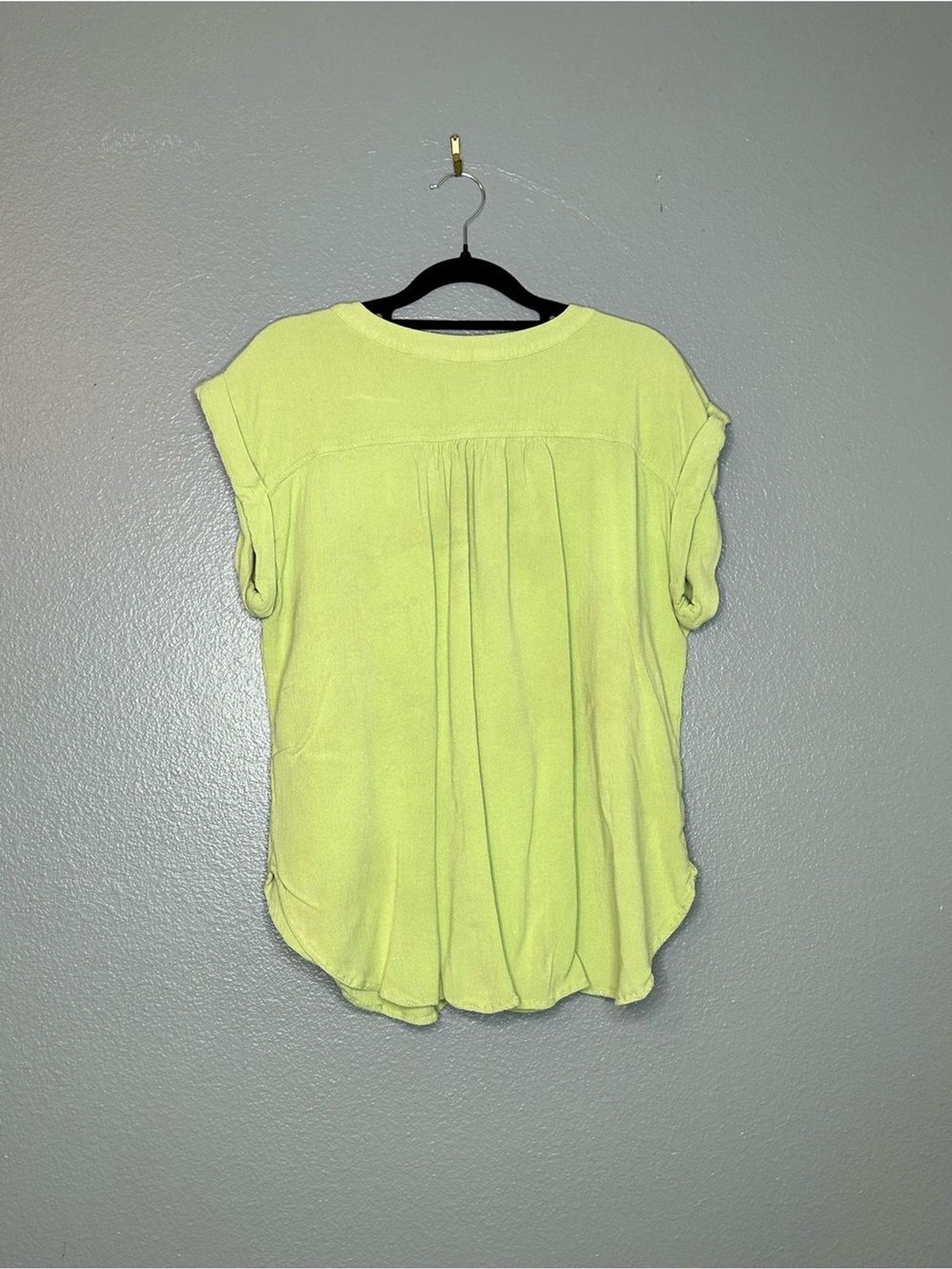 LOFT Light Lime Cap Sleeve Button-Down Top