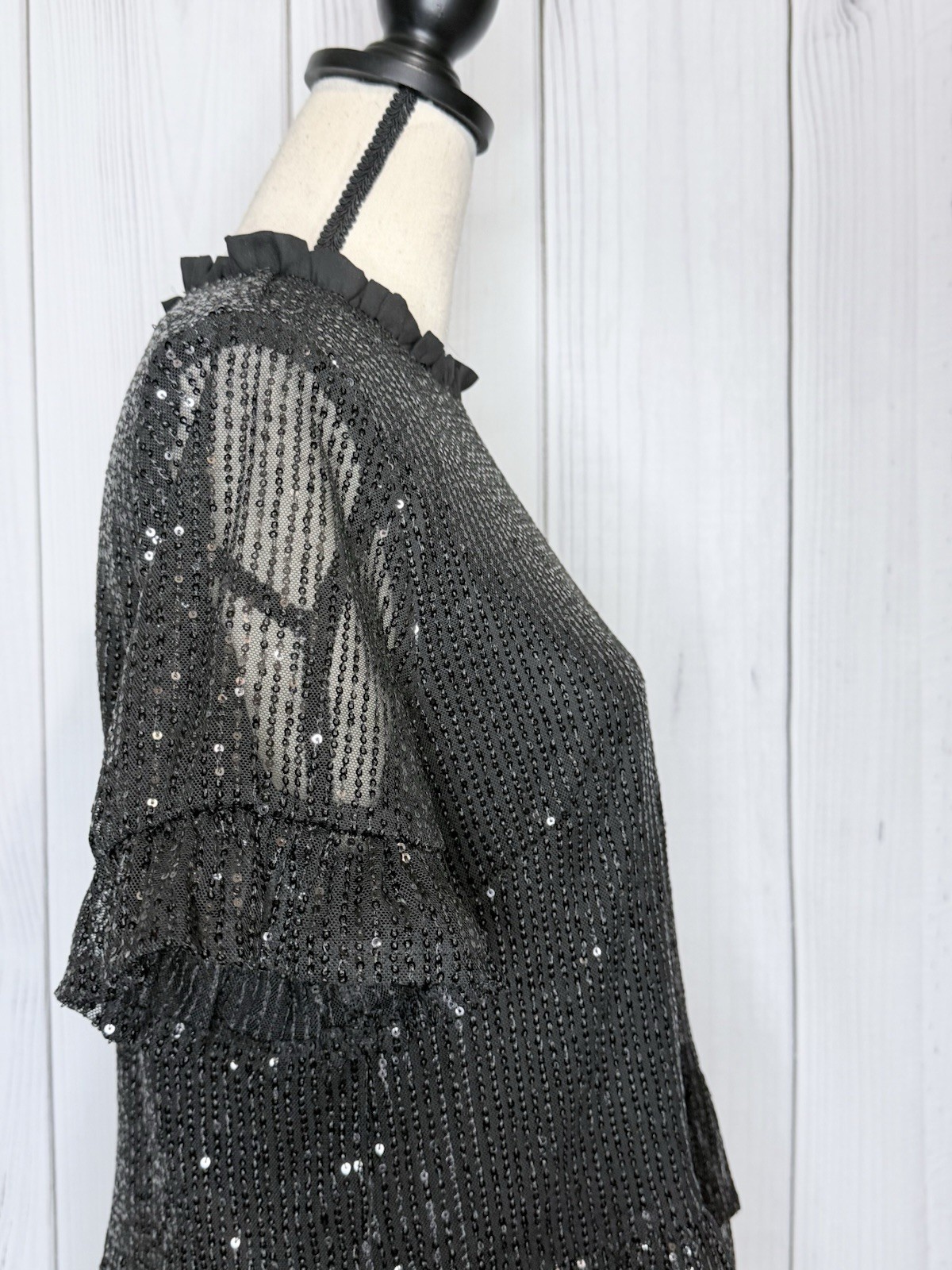 Andree by Unit Black Sequin Top Sz L Short Sheer Sleeves Keyhole Neck NWT