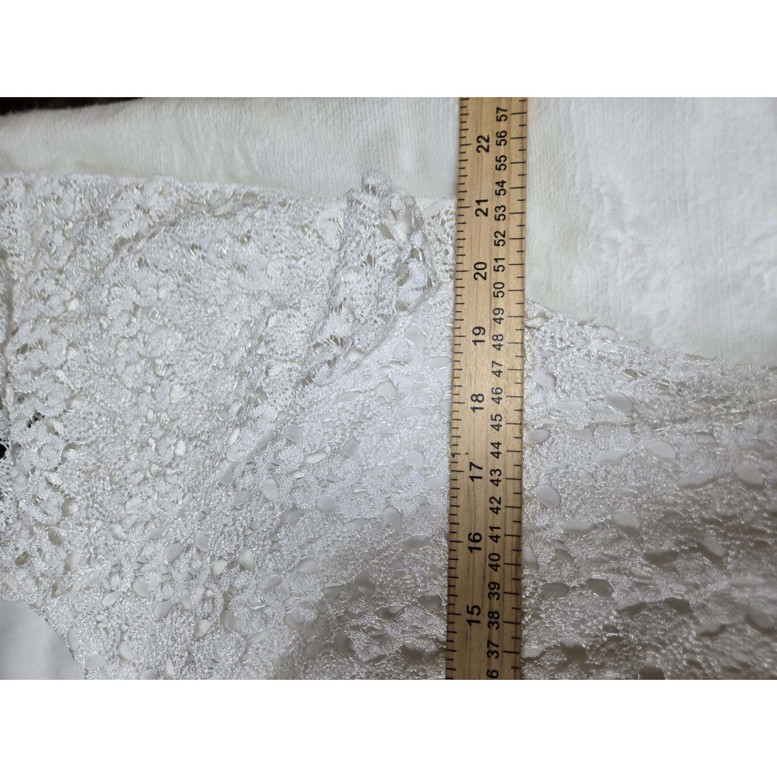 Roz & Ali White Crochet Lace Sharkbite Tunic Top Womens 1X Short Sleeve
