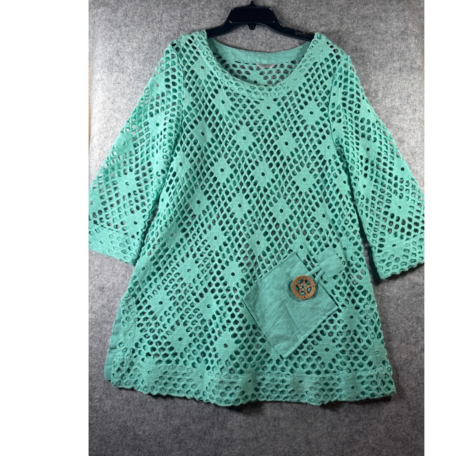 Kaktus Mint Green Crochet Knit Tunic Top Boho Open Weave Wooden Button Accent