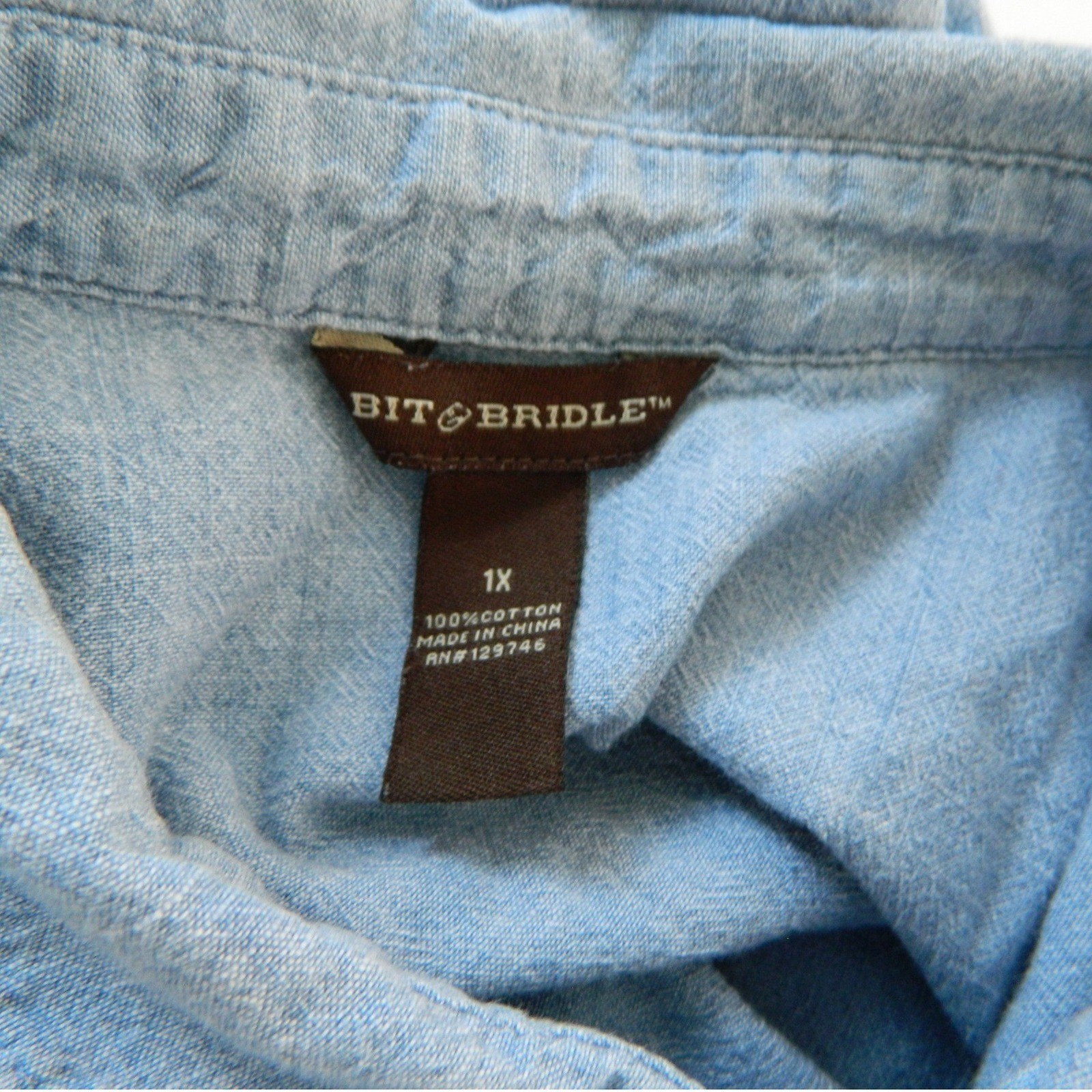 Bit & Bridle Sleeveless Chambray Western Shirt Women 1X Light Blue Pearl Snaps
