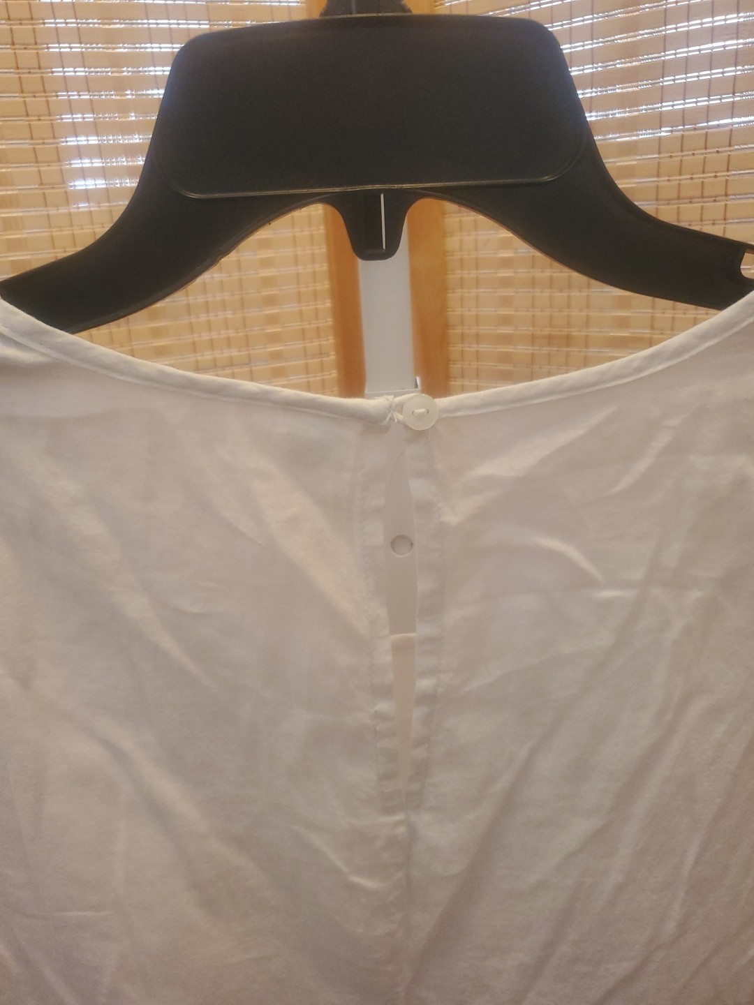 Old Navy Shirt Womens Size Large White Short Sleeve Button In Back Lace Pleated