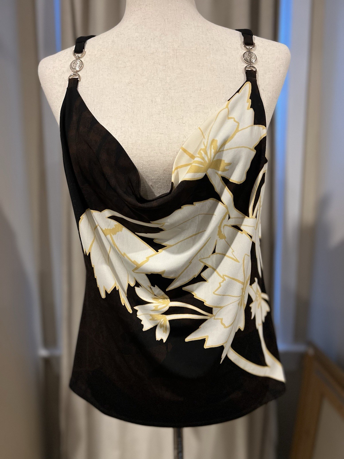 White House Black Market Women’s Top NWT Original Msrp $ 79.00 Floral Pattern M