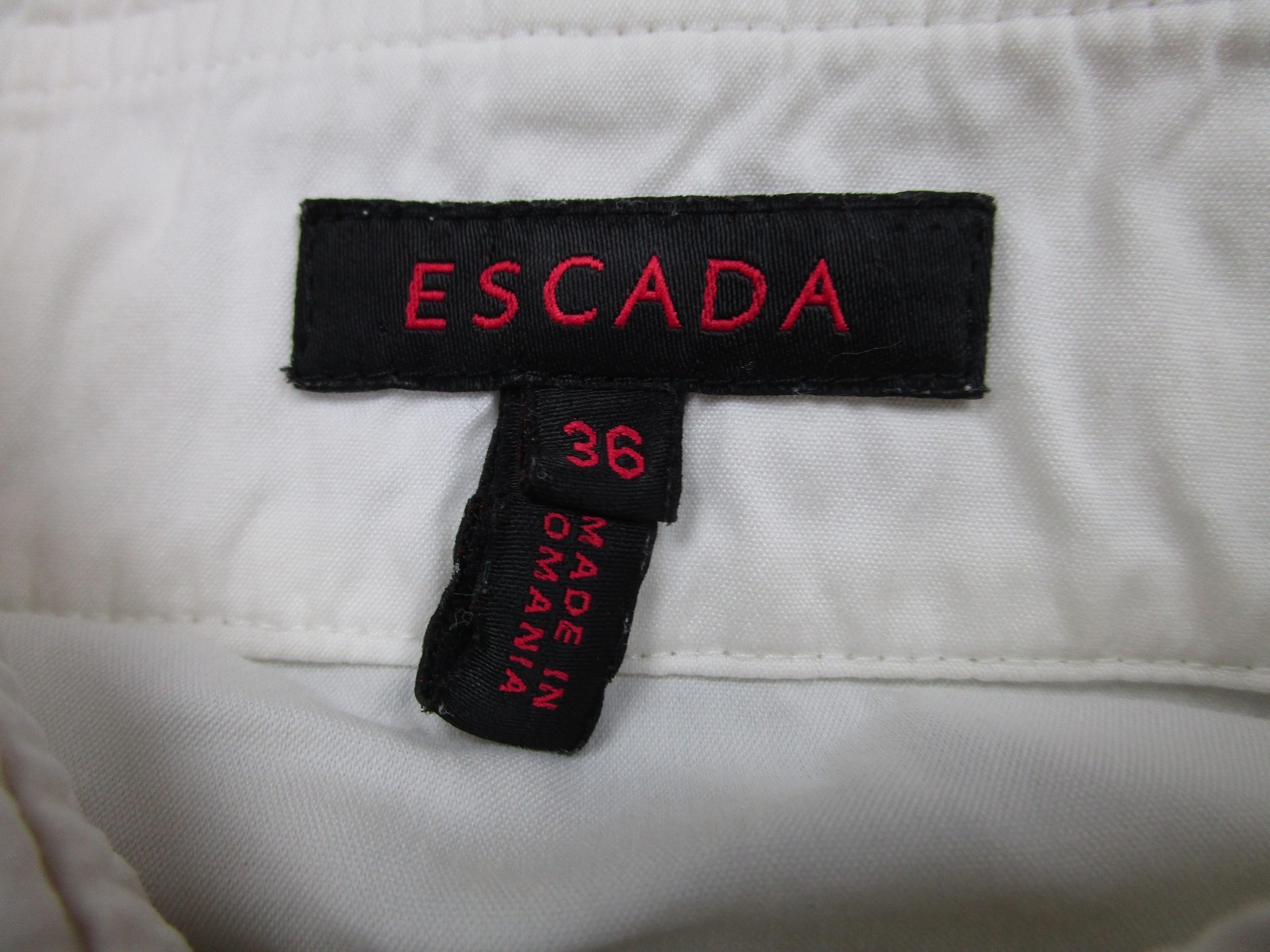 Escada Blouse Womens 36 White Stretch Button Front Rhinestone Cuffs Slim Fit