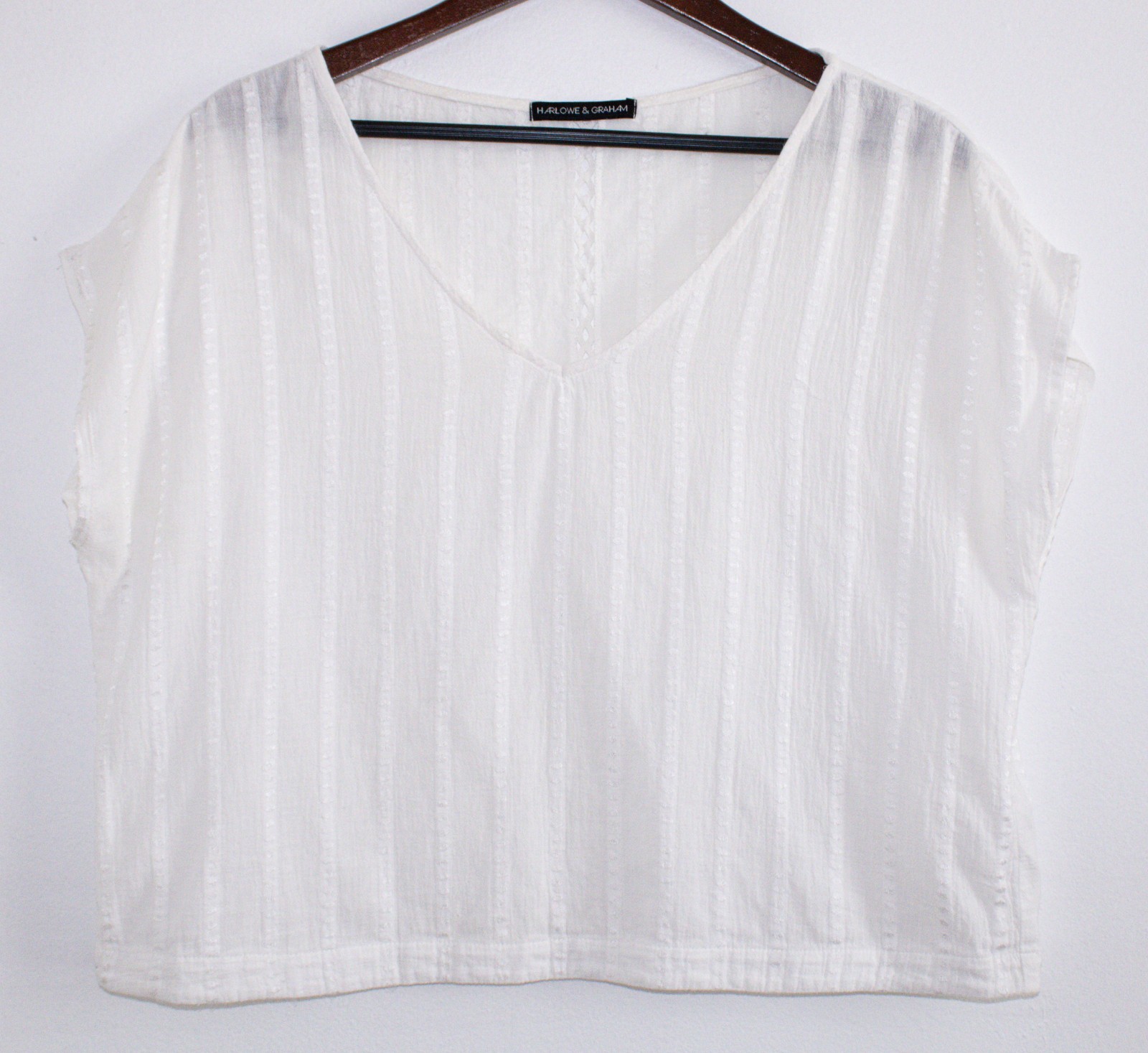 Harlowe & Graham White Textured Boxy Top V-Neck Cap Sleeve Medium Altered