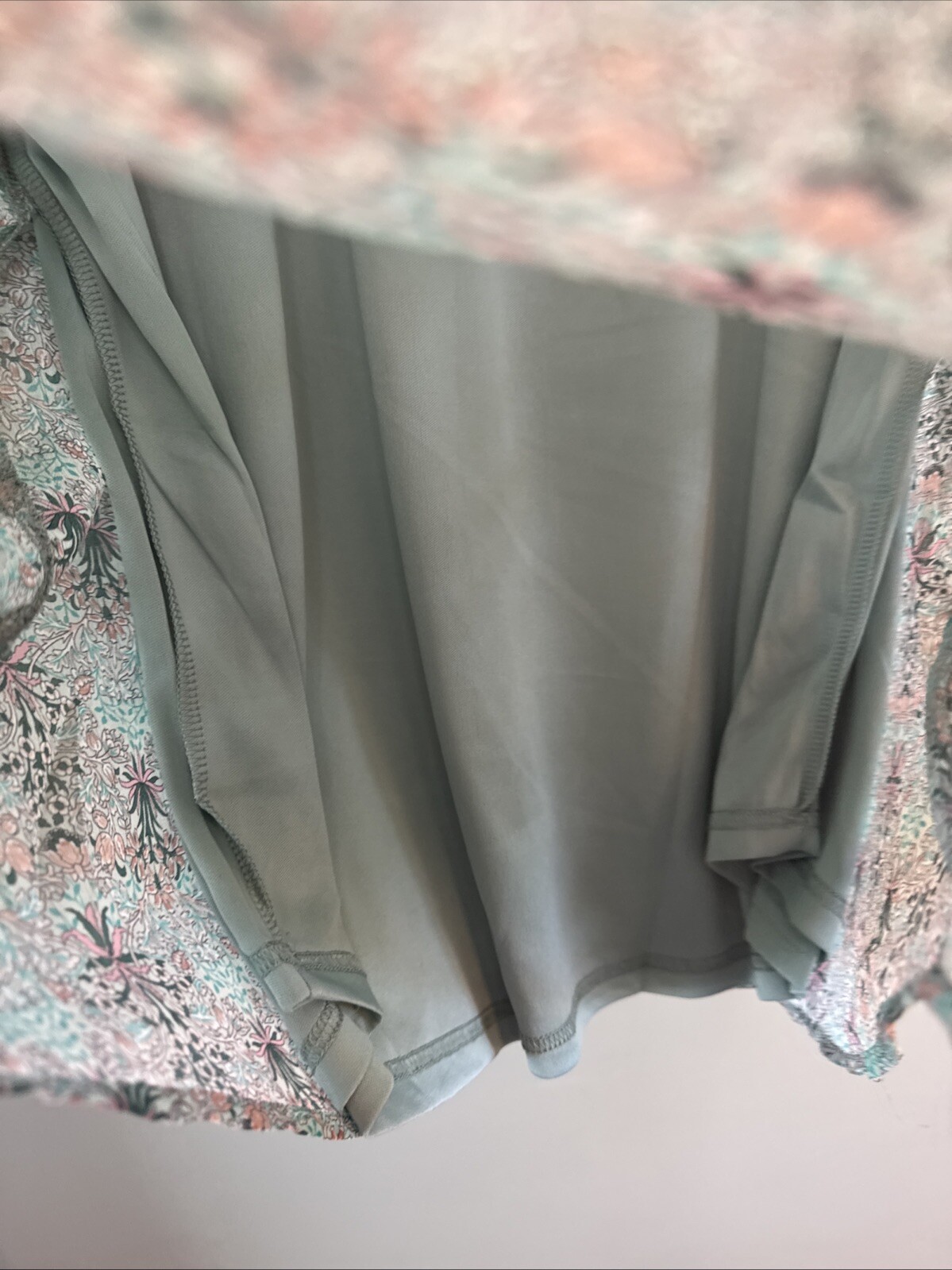 Easal Floral Blouse NWT Size Med