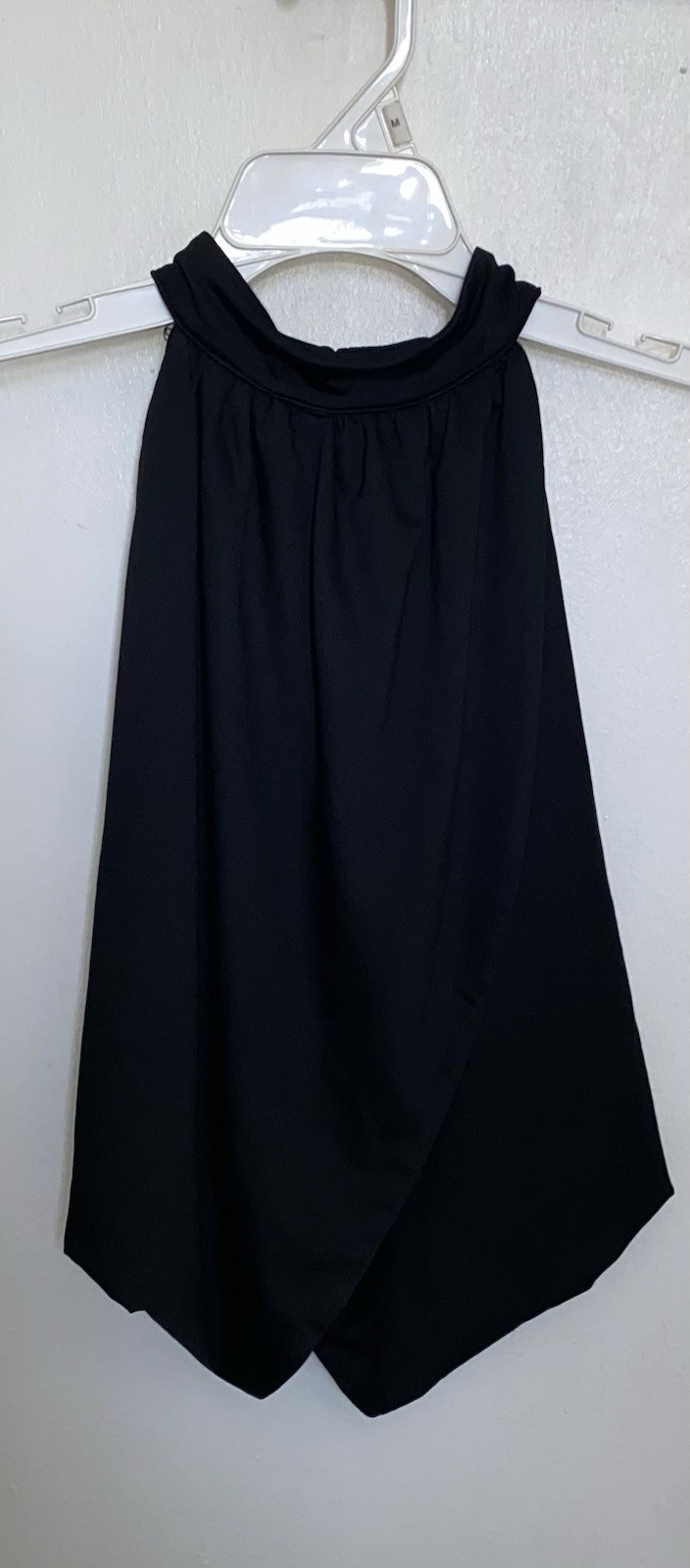 Superdown Women’s Black Open Back Sleeveless Halter Top Size M