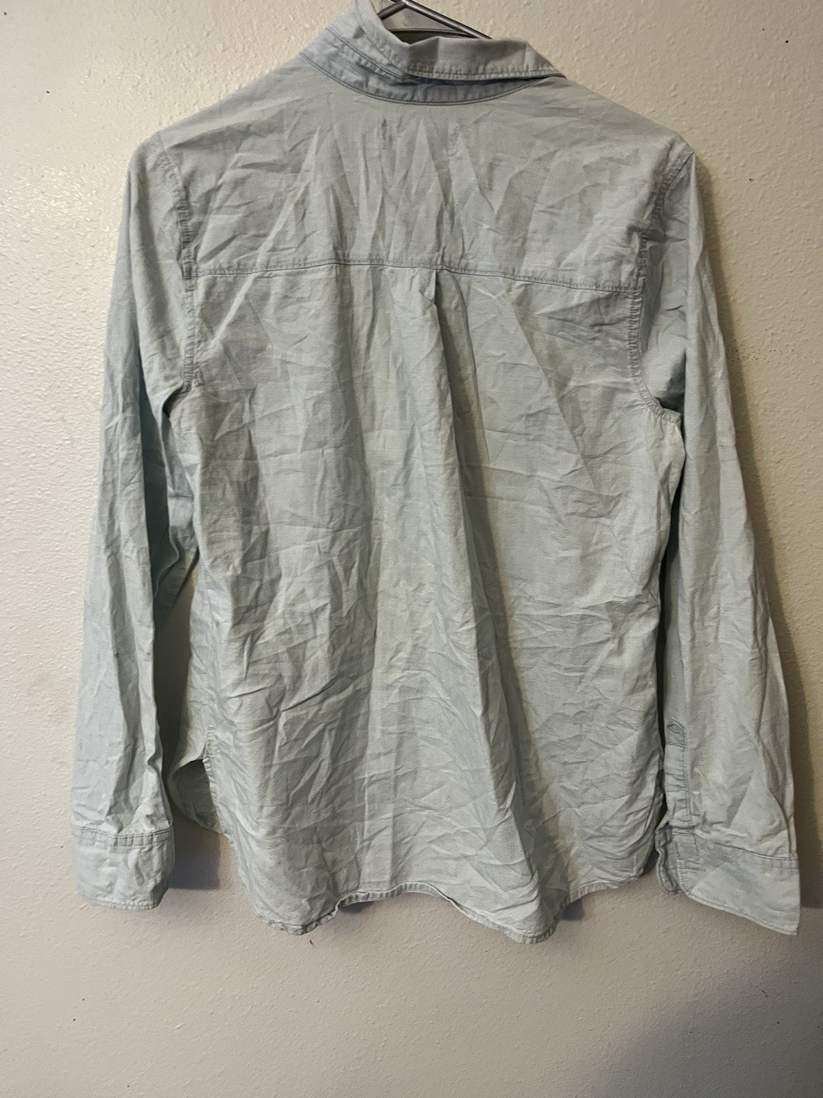 Old Navy Light Wash Chambray Women Button Down Shirt Size M 100% Cotton