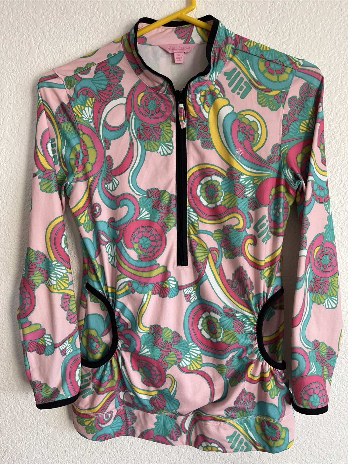 Lilly Pulitzer Pullover Women’s 1/2 Zip Kangaroo Pocket Long Sleeve XS Pink