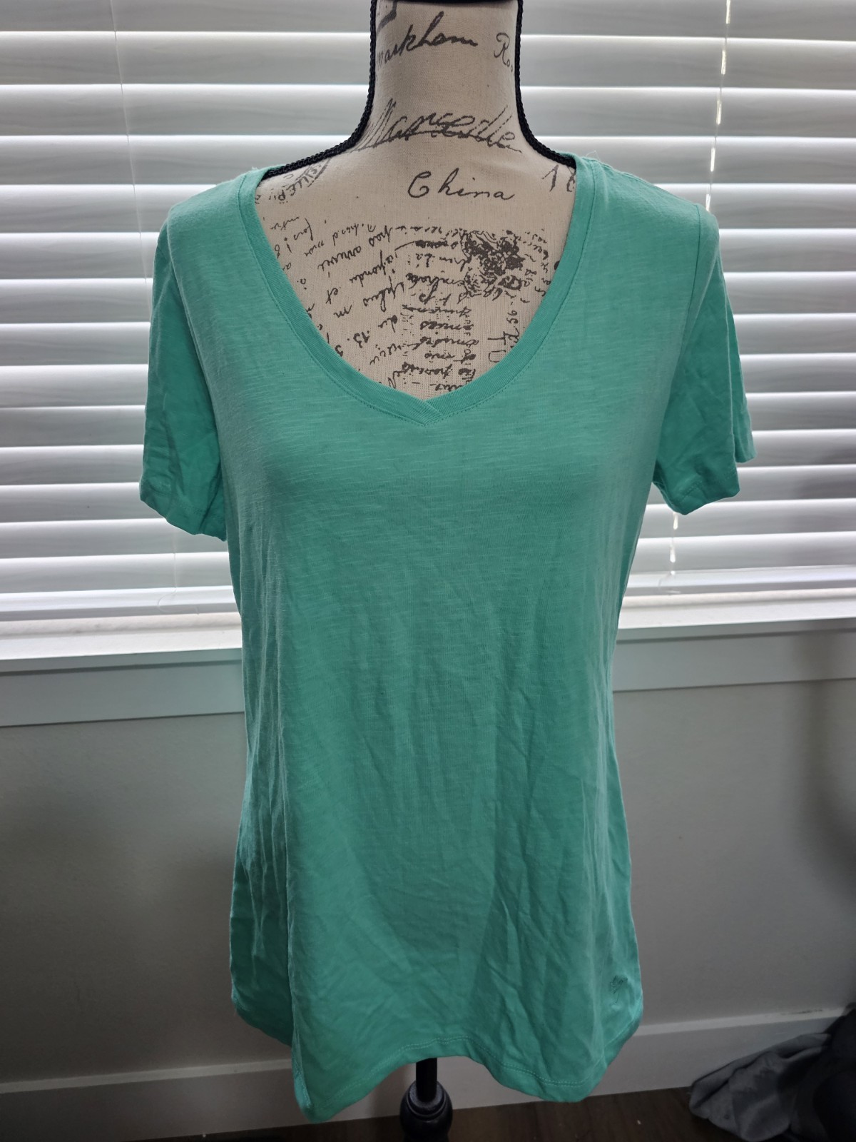 NWT Women’s XL Green Short Sleeve V-Neck Knit (Polycotton) Top By Amanda Blu