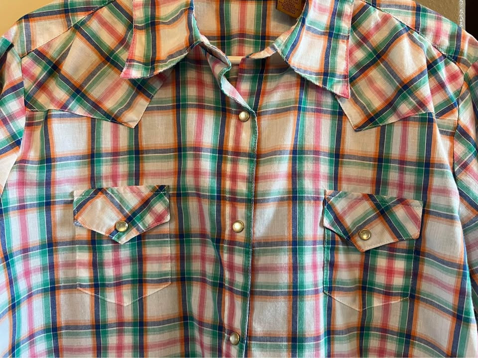 Women’s XL Wrangler Blue Green White Brown Pink Pearl Button Down Plaid Shirt