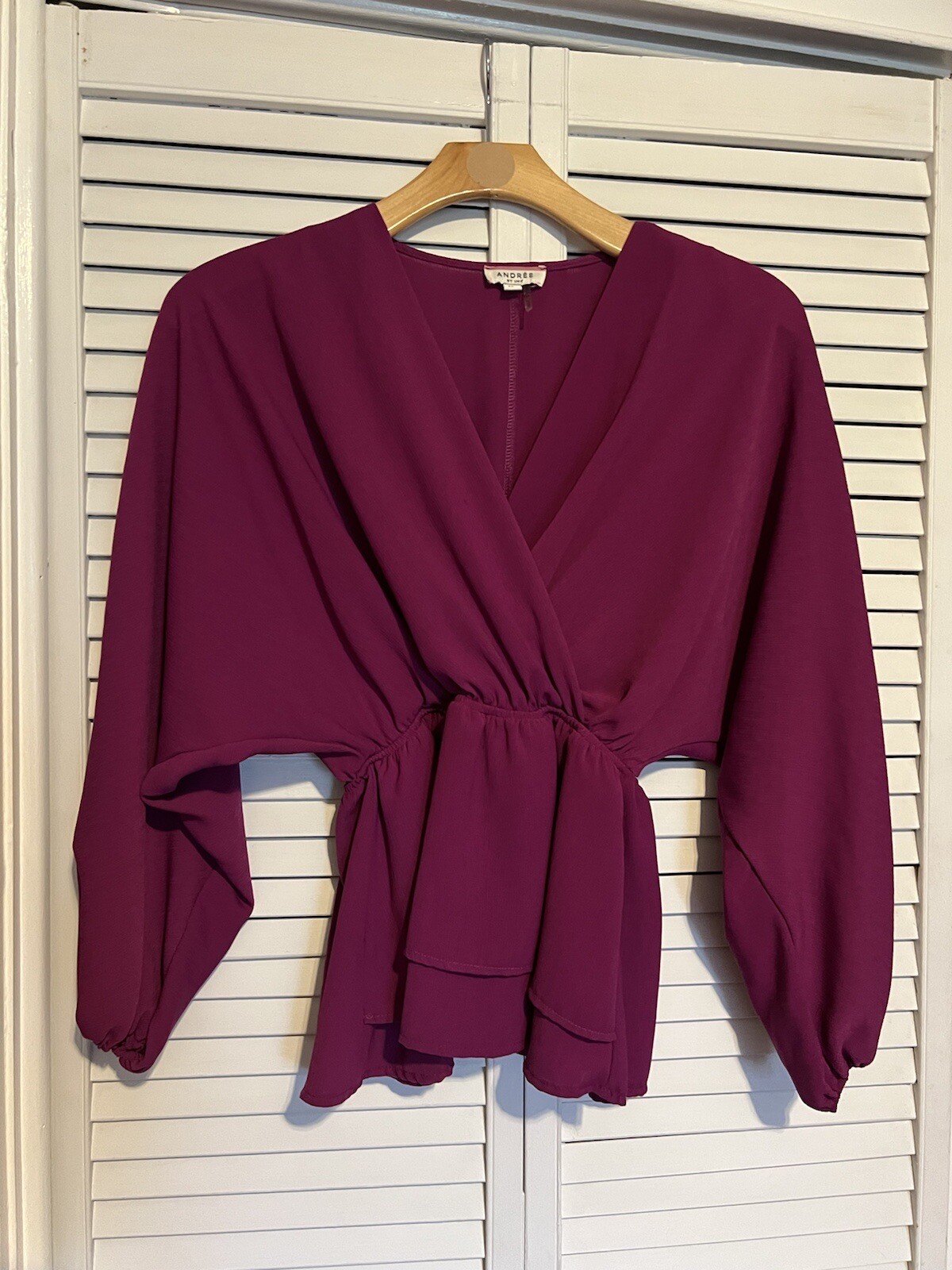 ANDREE by UNIT Women’s Size Medium M Blouse shirt top Long Sleeve Criss Cross
