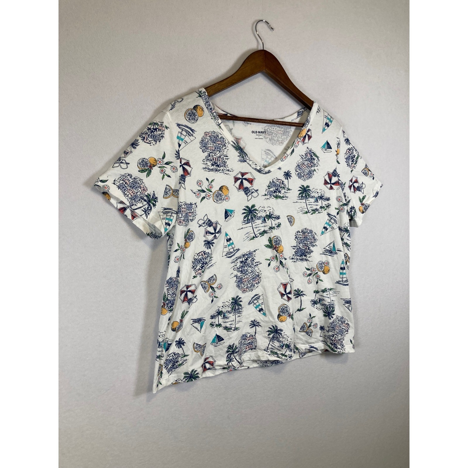 Old Navy Everywear T-Shirt Women Large White Tropical Coastal V-Neck Cotton Tee