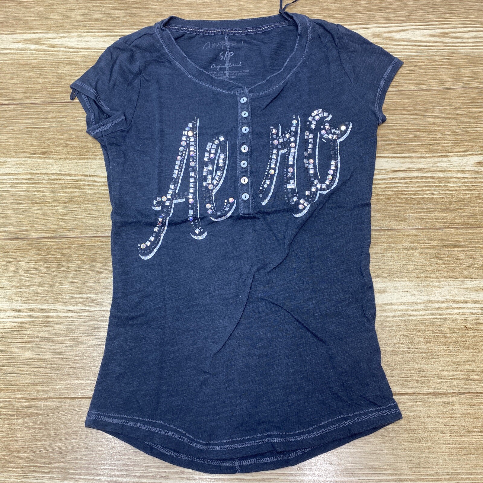 Womens Short Sleeve Embellished Logo Breathable Top Aero Blouse Size S Gray