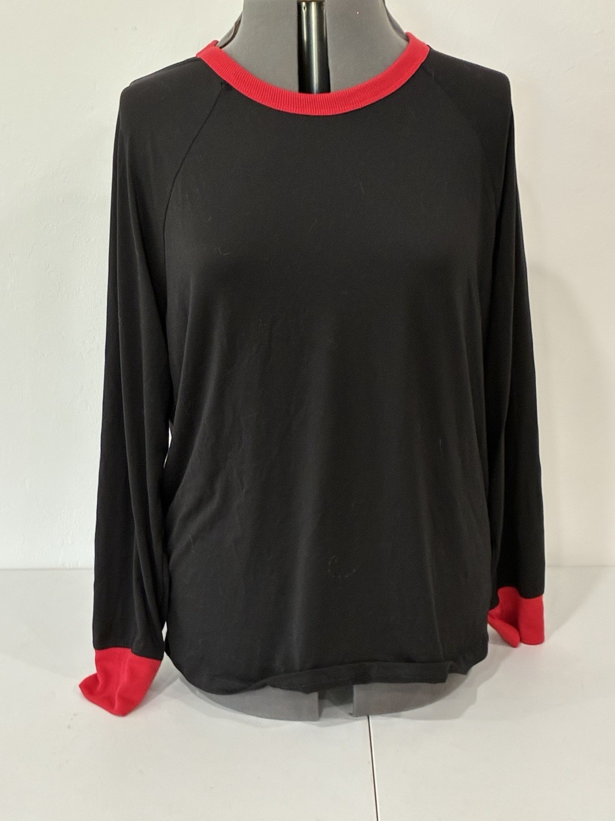 Holiday Time Raglan Pajama Shirt Size Medium Black Red Christmas PJ Top