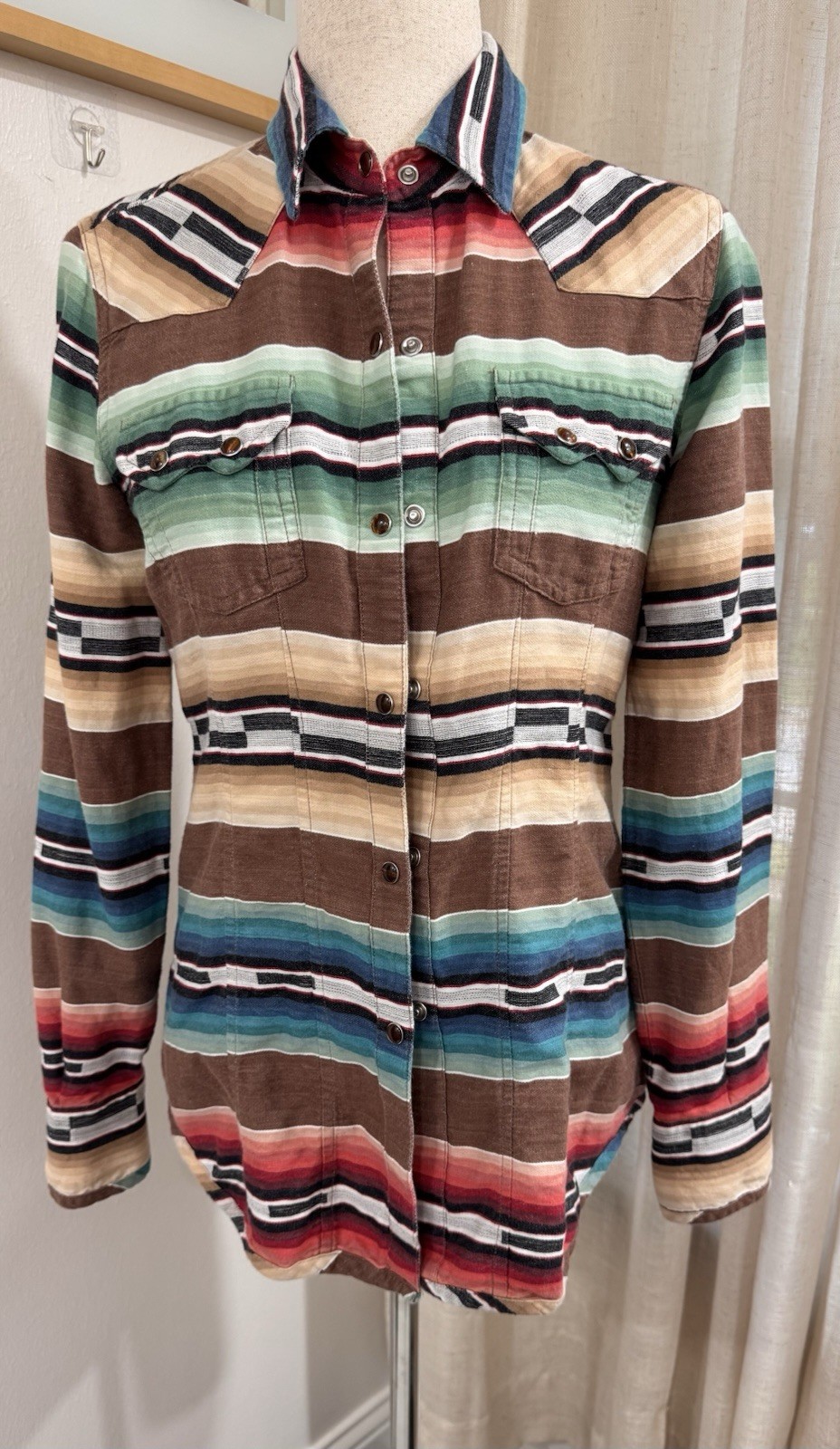 Tasha Polizzi Serape Stripe Western Rodeo Shirt Pearl Snap Cotton M