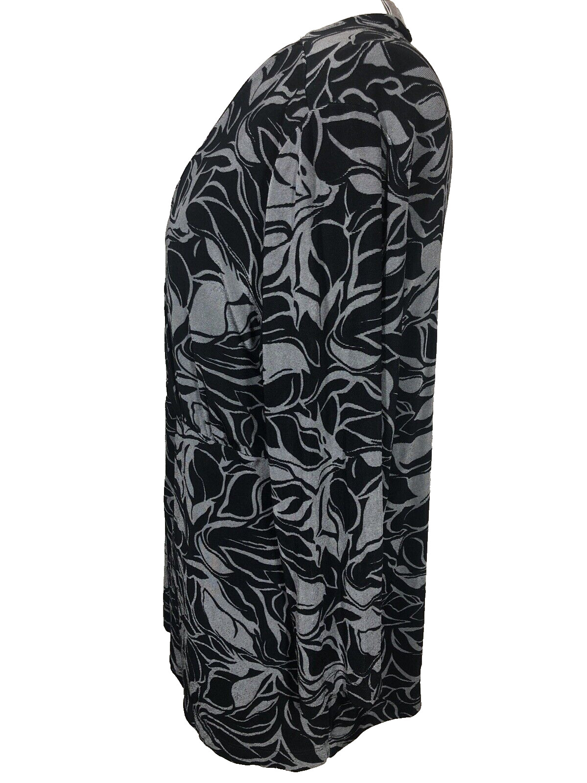 CHICOS TRAVELERS Size 3 LARGE Blouse Elastic Waist Black Gray Print Cross V-Neck