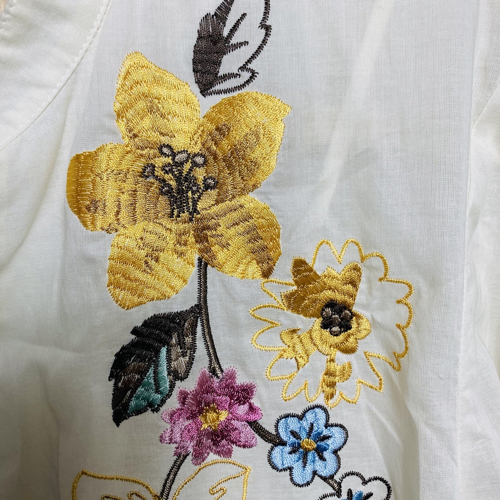Vintage Embroidered Flowers Women’s Blouse and Tank 2 Pc Size 16 Ivory