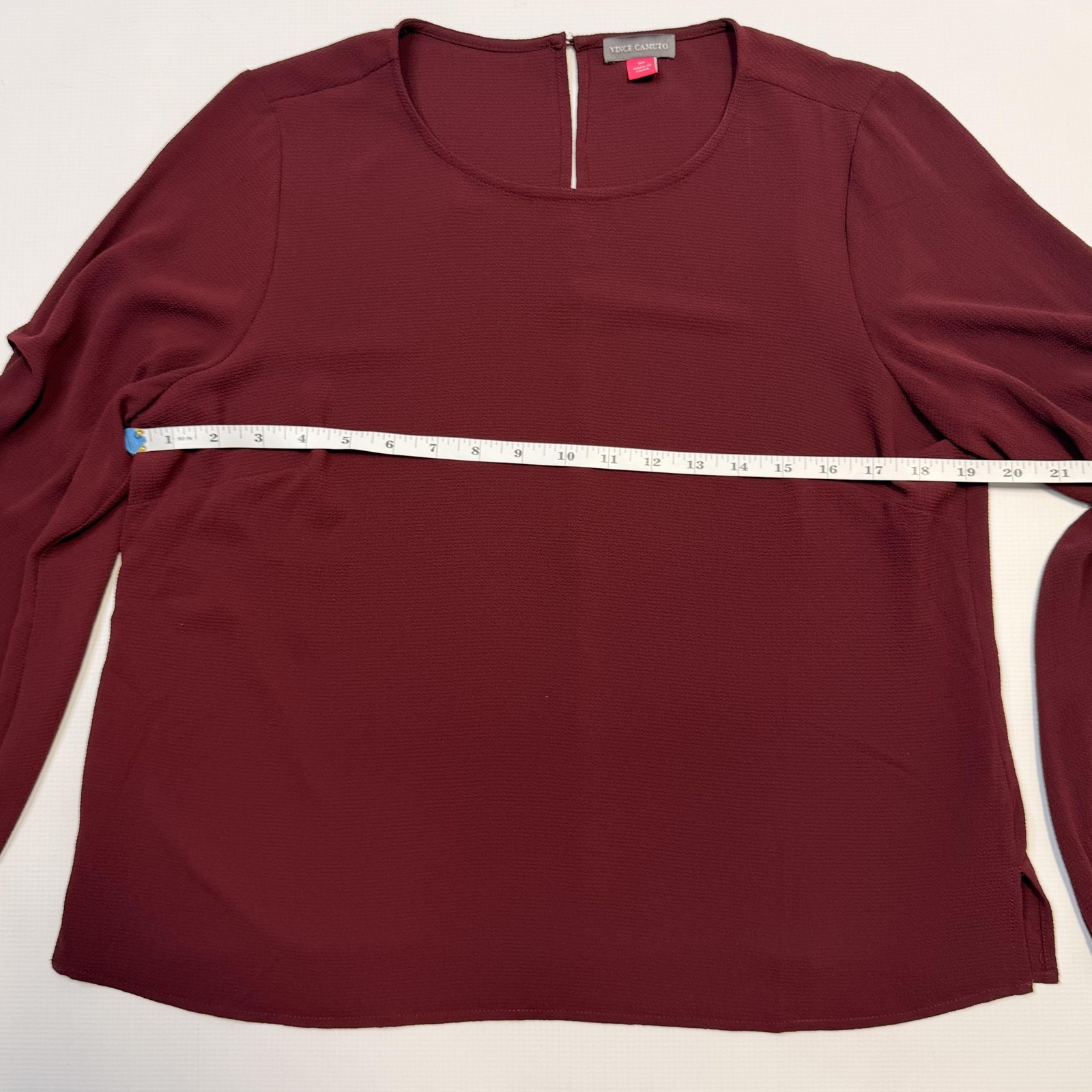 Vince Camuto Blouse Womens Medium Cabernet Textured Long Sleeve Tie Cuff Top NEW