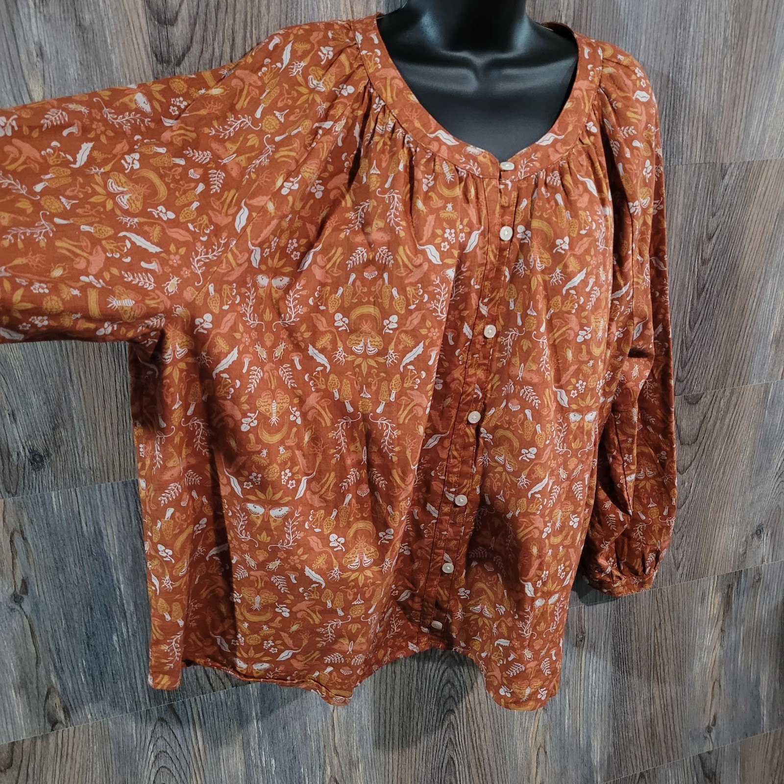 Duluth Trading Button Front Blouse XXL Orange Moth Mushroom Whimsical Gardening