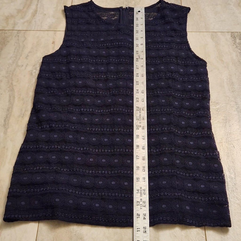 Ann Taylor Navy Blue Lined Lace Sleeveless Shell Top SZ: M versatile Layering