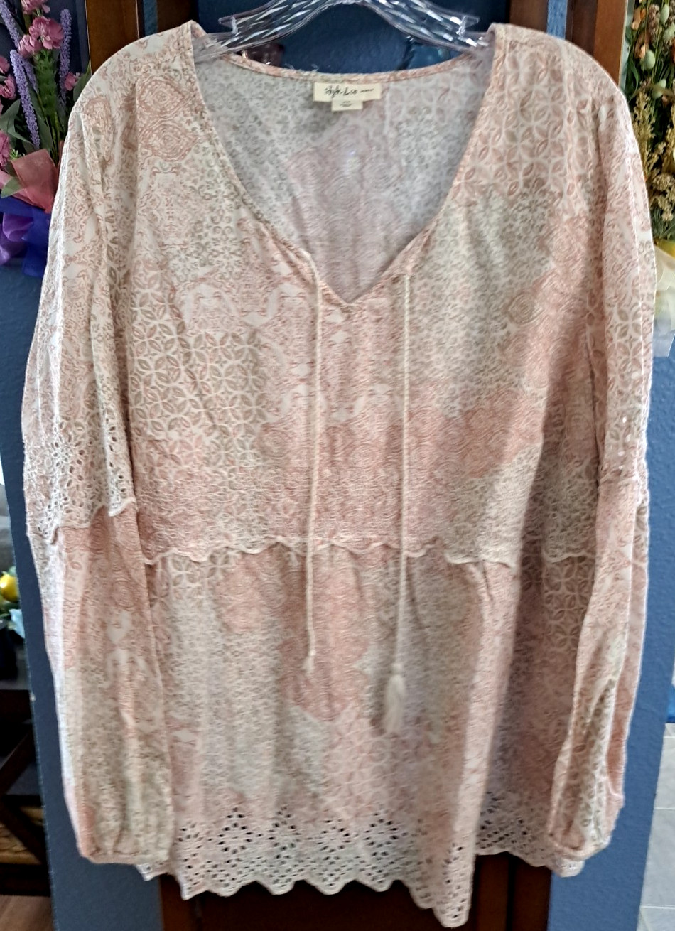 Style & Co. Woman’s 2XL Beige Pink Ruffle Lace Tassels V-Neck Light Weight
