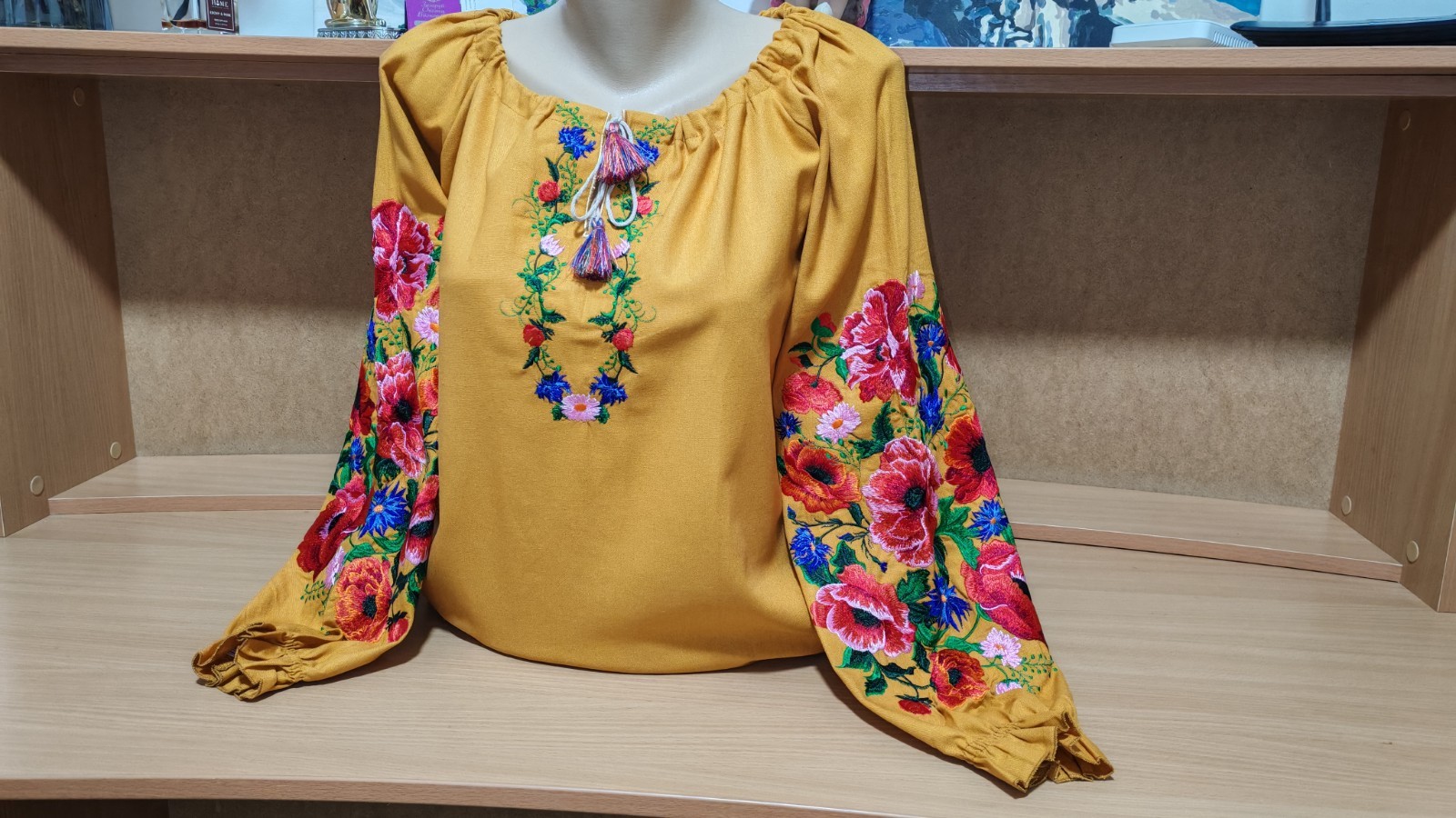 M Ukrainian Embroidered Blouse Boho Style women Sorochka Vyshyvanka Shirt