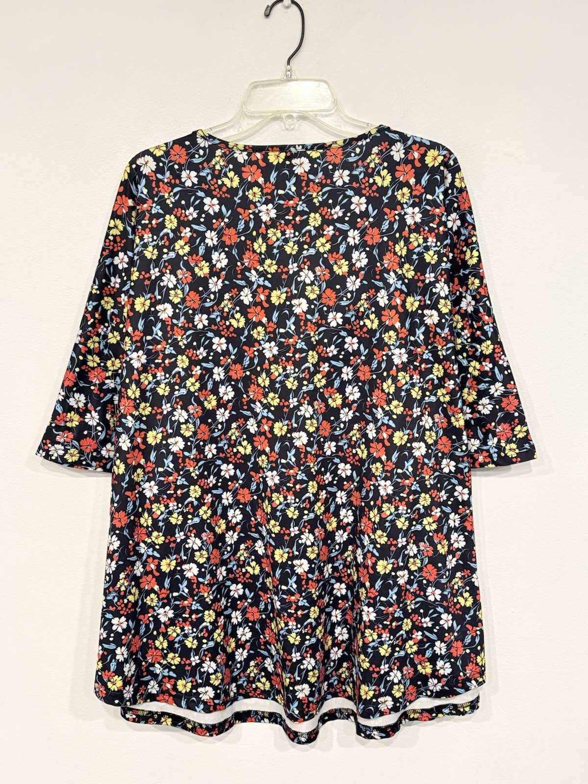 Unbranded Women’s Blouse Size 5XL Black Floral Button Shirred V-Neck Tunic