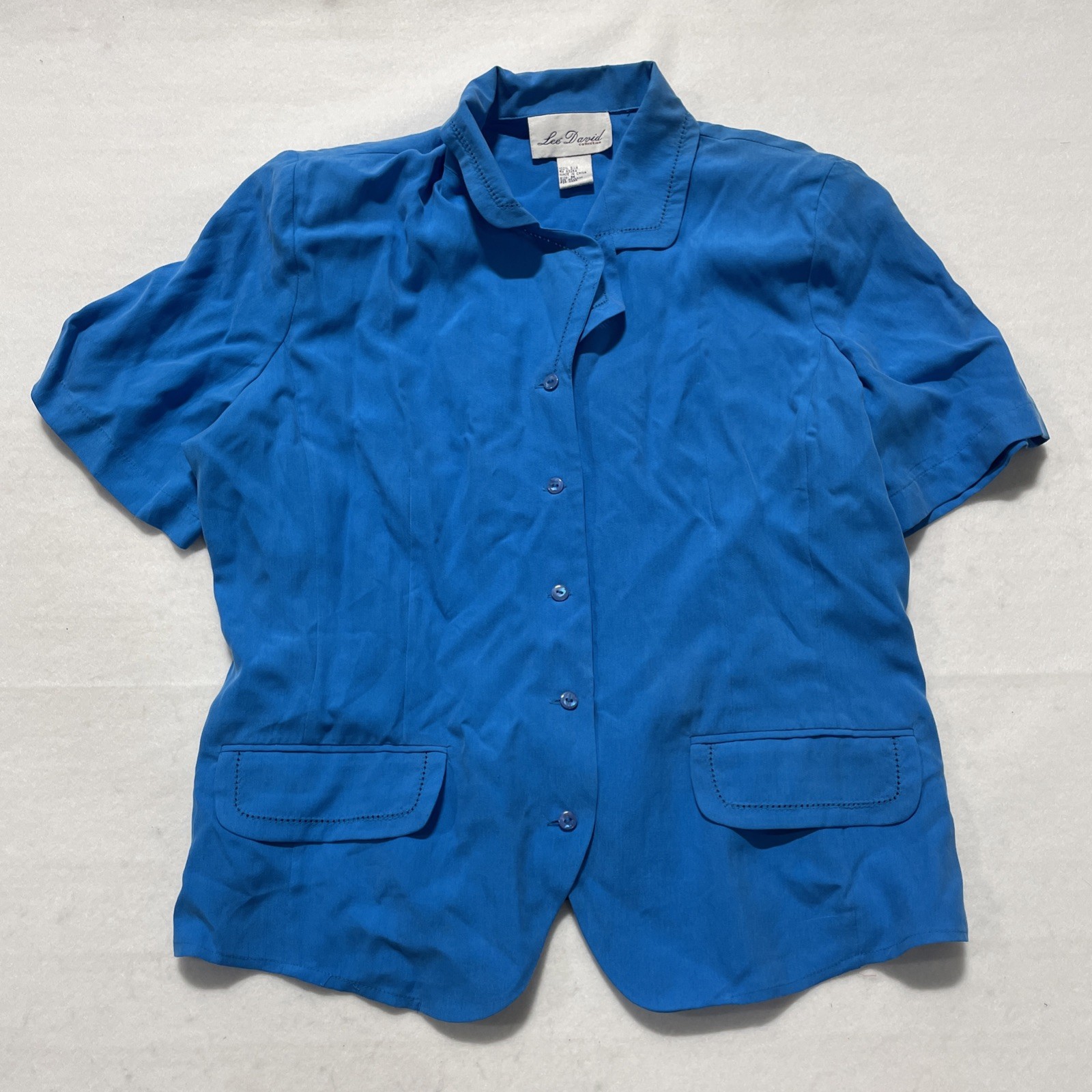 Lee David Collection Blouse Medium M 100% Silk Blue Button Down Short Sleeve