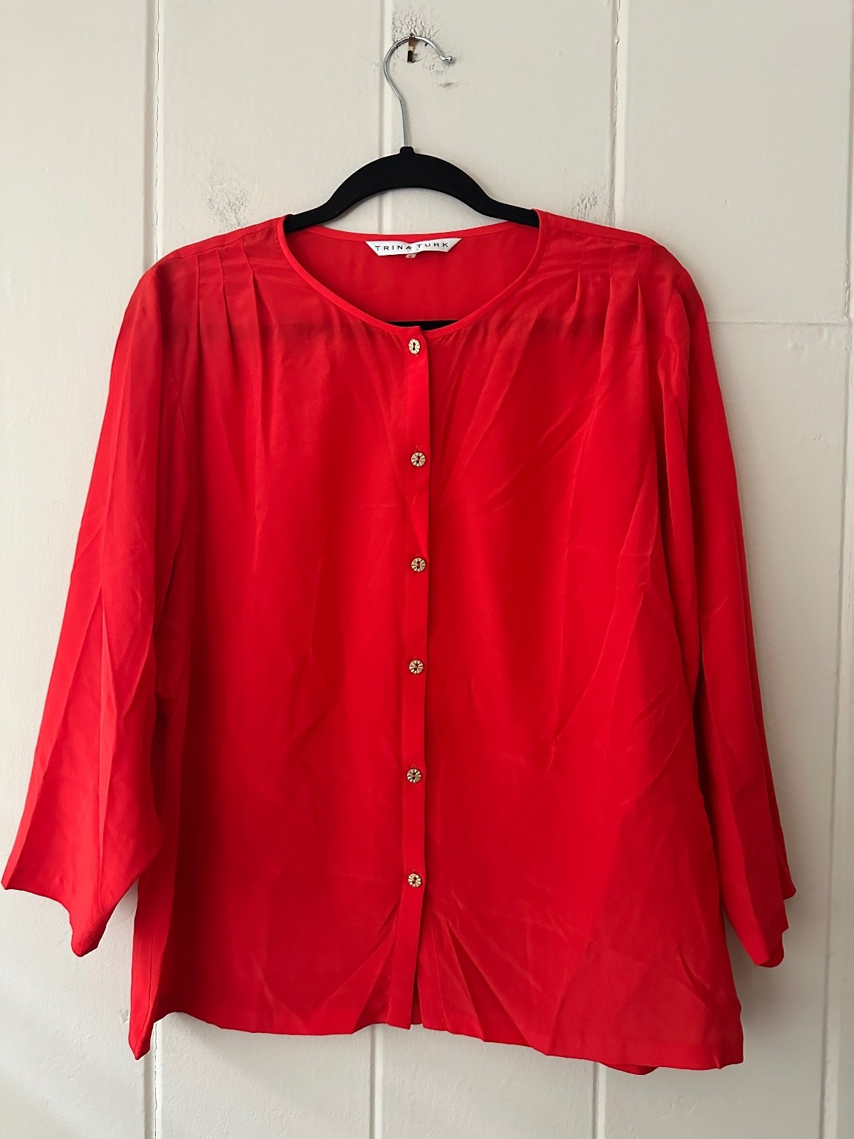 Trina Turk Red 100% Silk Blouse with Gold Art Deco Buttons 3/4 Sleeve Size Large