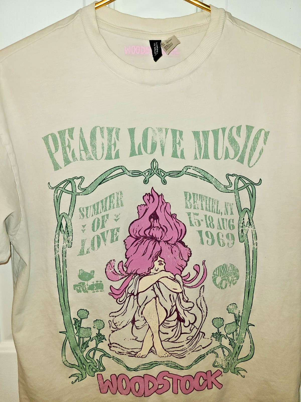 Woodstock 1969 Rock Music Art Nouveau Woman T Shirt Summer of Love Divided Sz XS